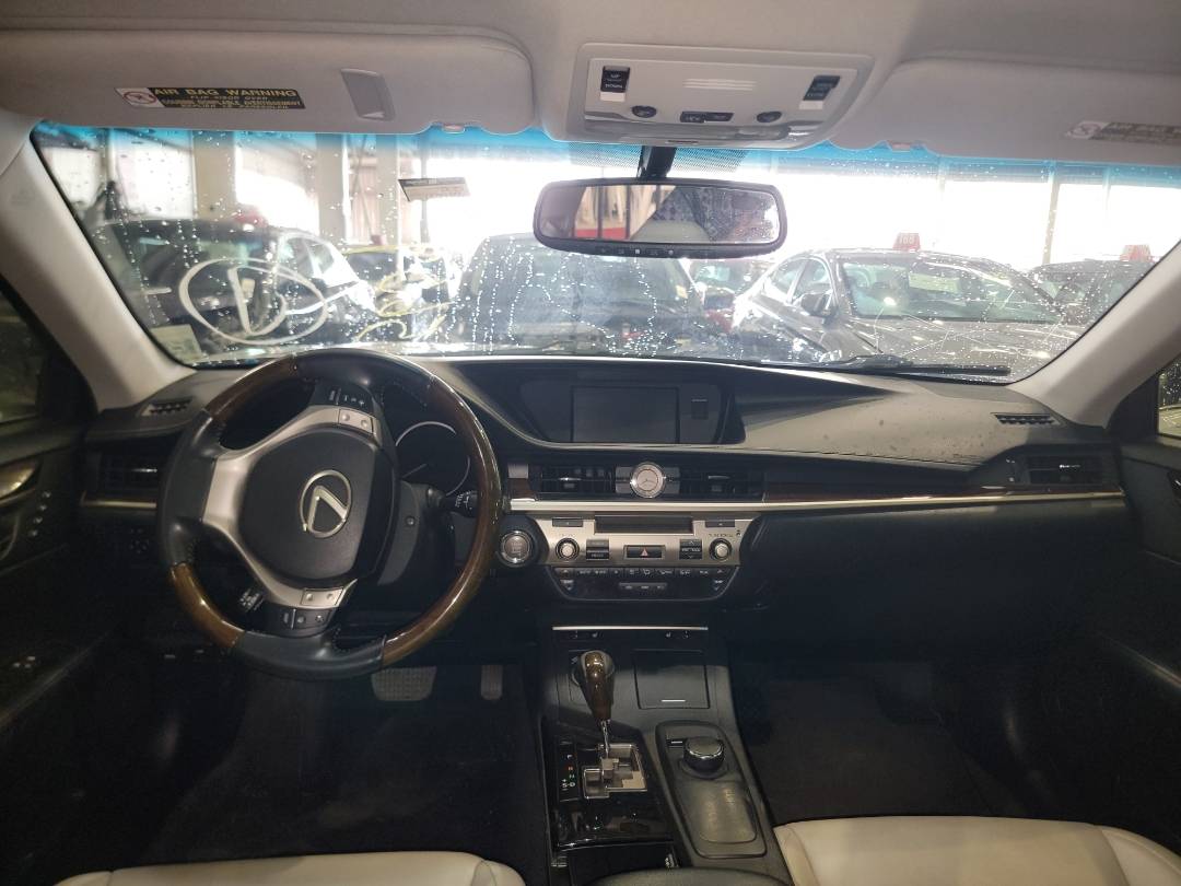 2013 LEXUS ES 350 — 162186 Miles — Lot D2027006 — Souq - Marhaba Auctions Used Cars - Image 8