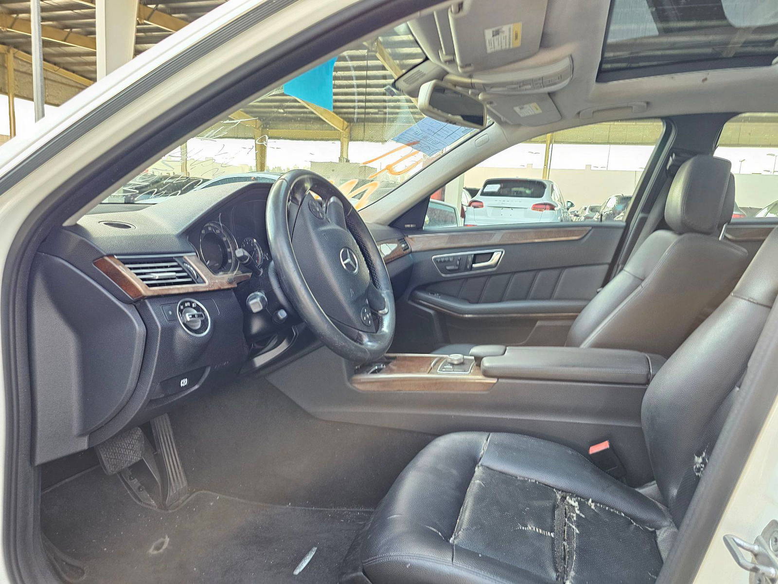 2012 MERCEDES BENZ E 350 — 259098 Miles — Lot F5KB4CA553638 — Souq - Marhaba Auctions Used Cars - Image 9