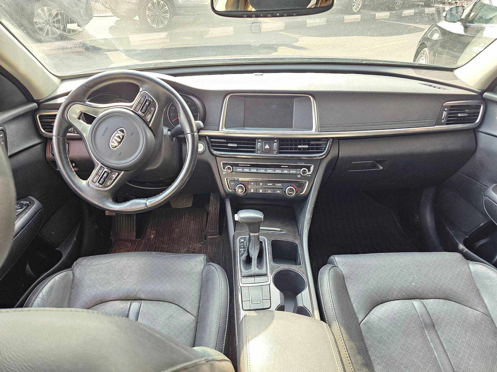 2018 KIA OPTIMA — 218596 Miles — Lot 30JG259930 — Souq - Marhaba Auctions Used Cars - Image 7