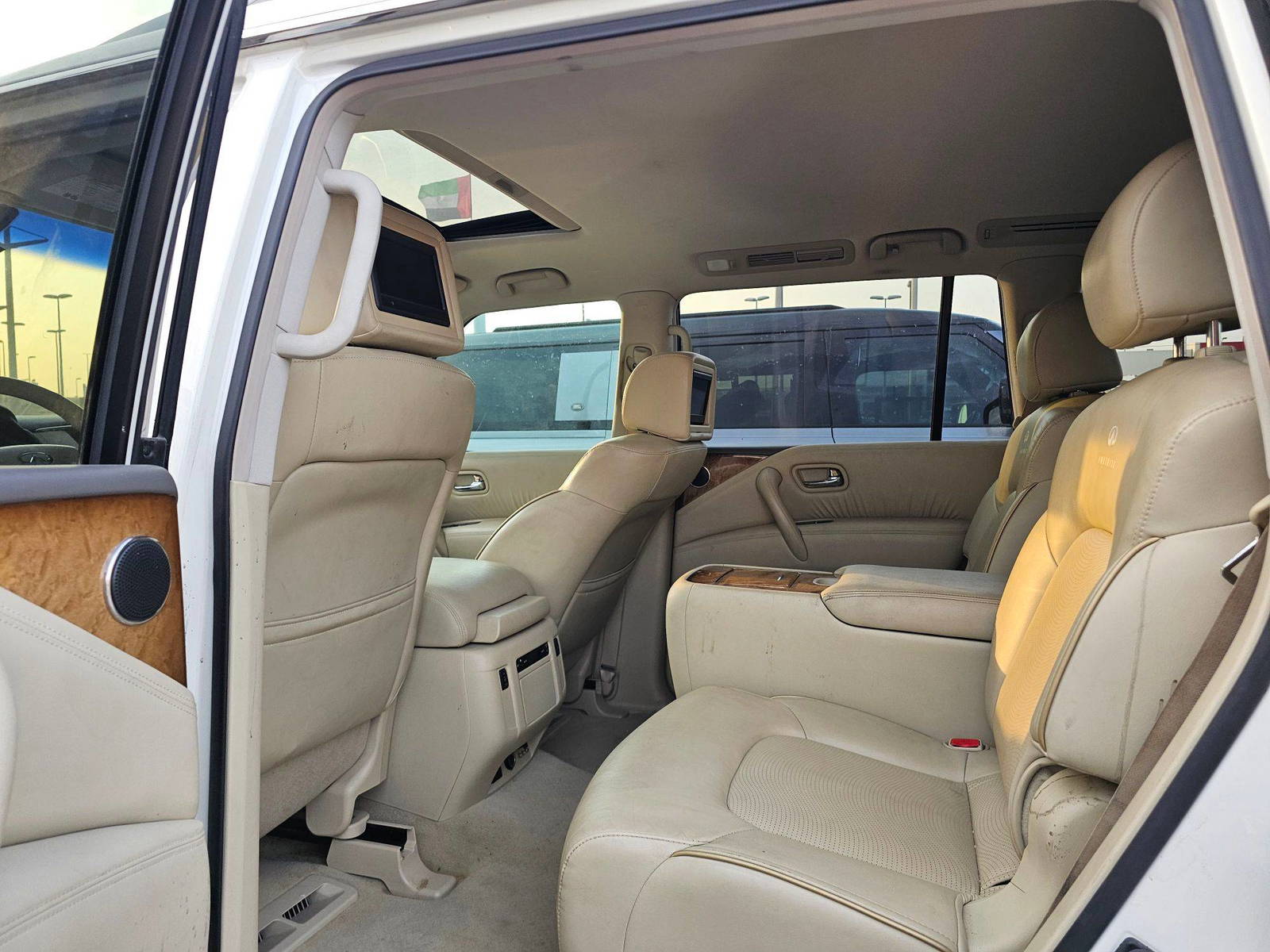 INFINITI QX80 2014 - Marhaba Auction Used Cars - Image 7