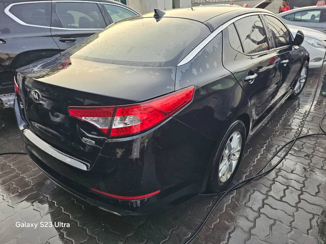 2013 KIA K5 — 214672 KM — Lot 400668 — Souq - Marhaba Auctions Used Cars - Image 4