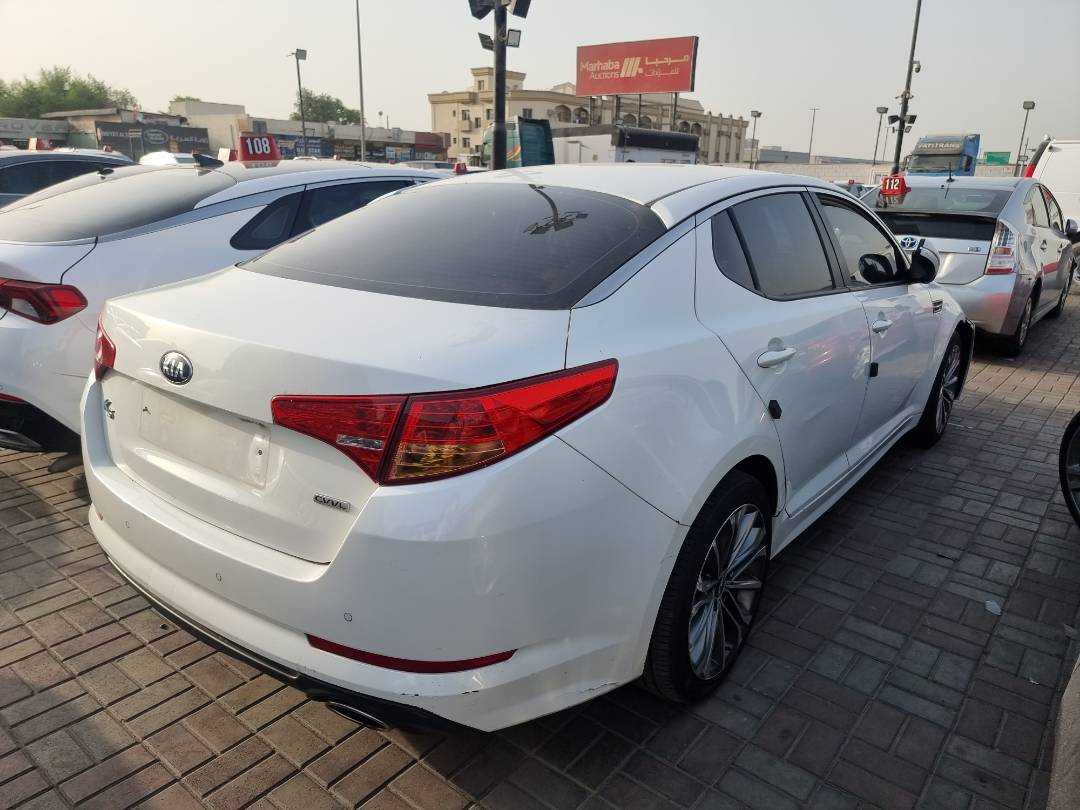 2013 KIA K5 — 190486 KM — Lot 125478 — Main - Marhaba Auctions Used Cars - Image 4