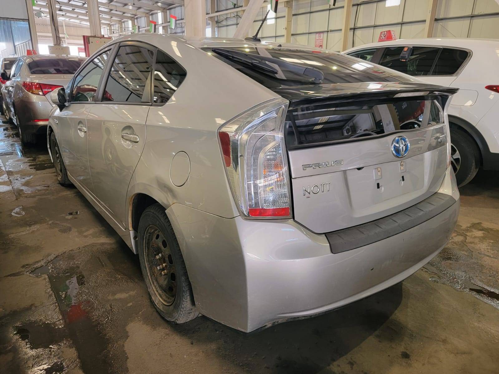 2015 TOYOTA PRIUS — 179800 KM — Lot 12206232 — Main - Marhaba Auctions Used Cars - Image 6