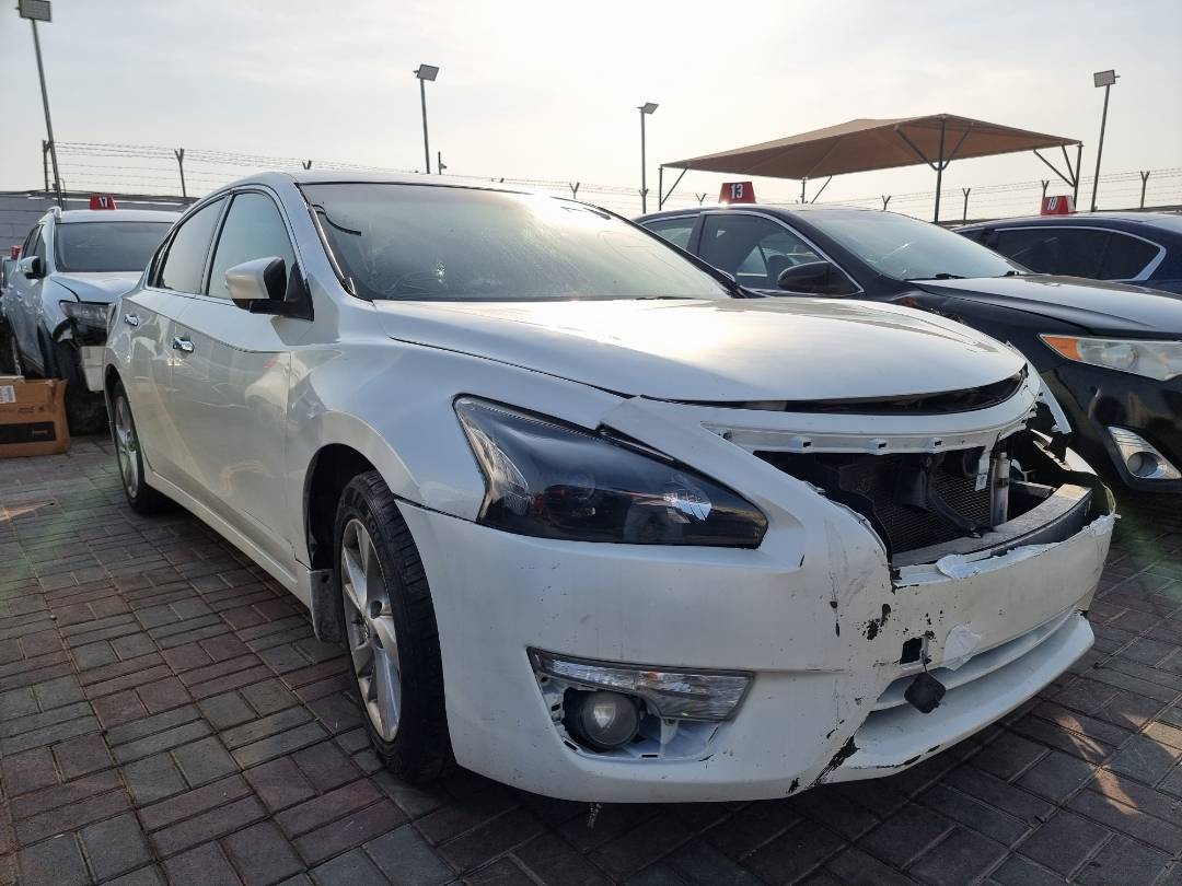 2014 NISSAN ALTIMA — 212799 Miles — Lot 42202694 — Main - Marhaba Auctions Used Cars - Image 4