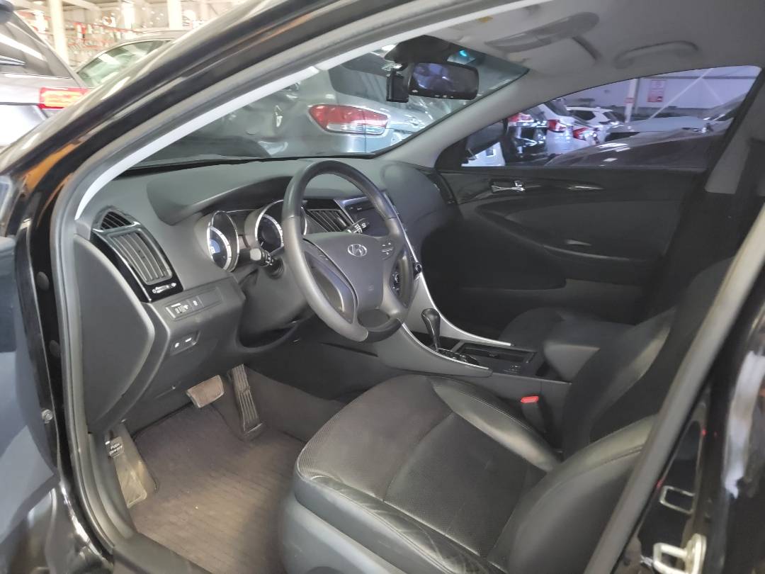 2010 HYUNDAI SONATA — 122817 KM — Lot 088774 — Ind. 12 - Marhaba Auctions Used Cars - Image 6