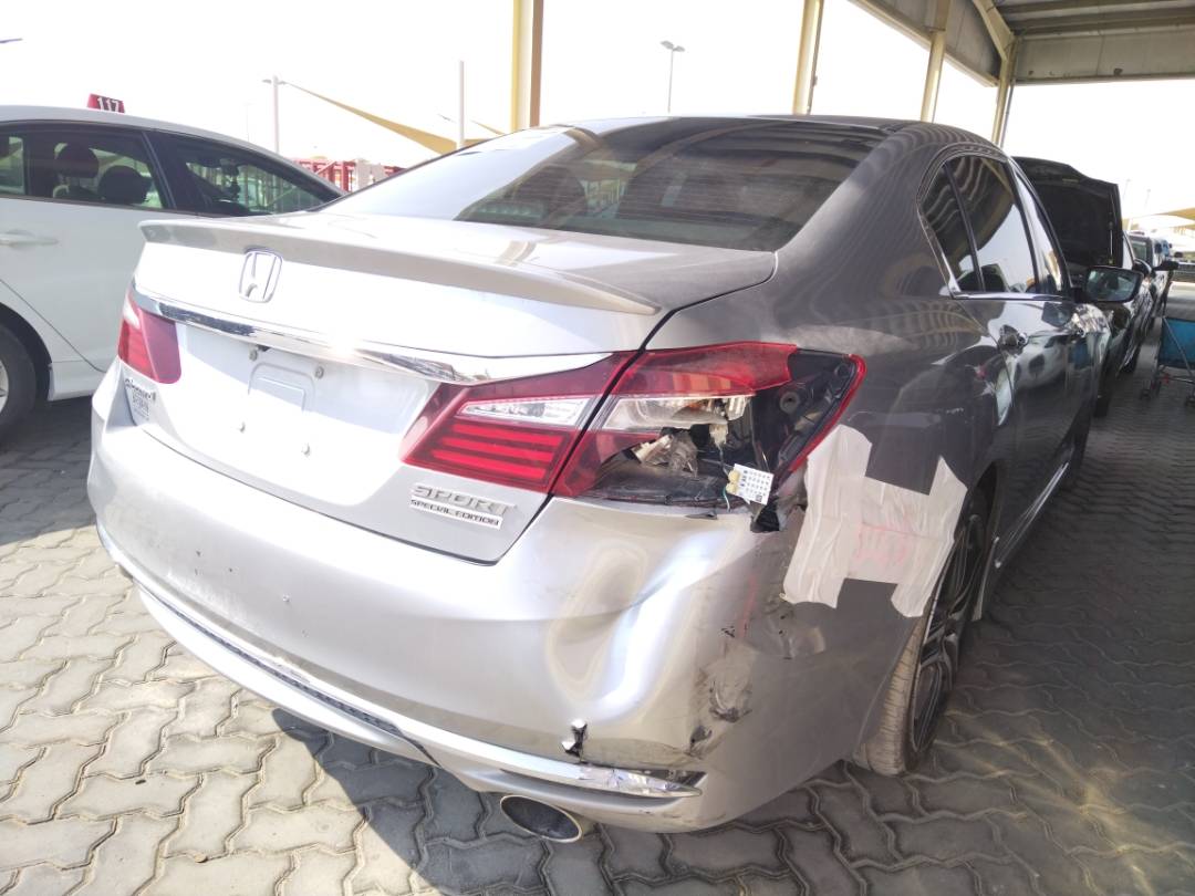 2017 HONDA ACCORD — 185560 Miles — Lot 37473895 - Marhaba Auctions Used Cars - Image 4