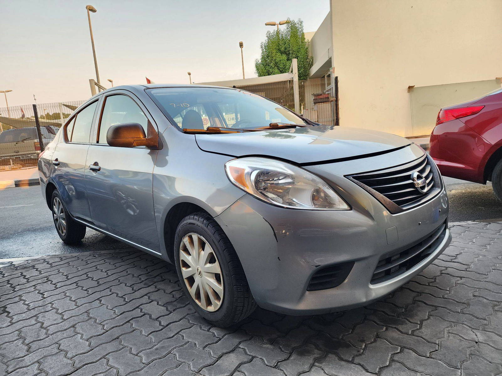 2013 NISSAN VERSA — 170221 Miles — Lot 39701930 — Souq - Marhaba Auctions Used Cars - Image 4