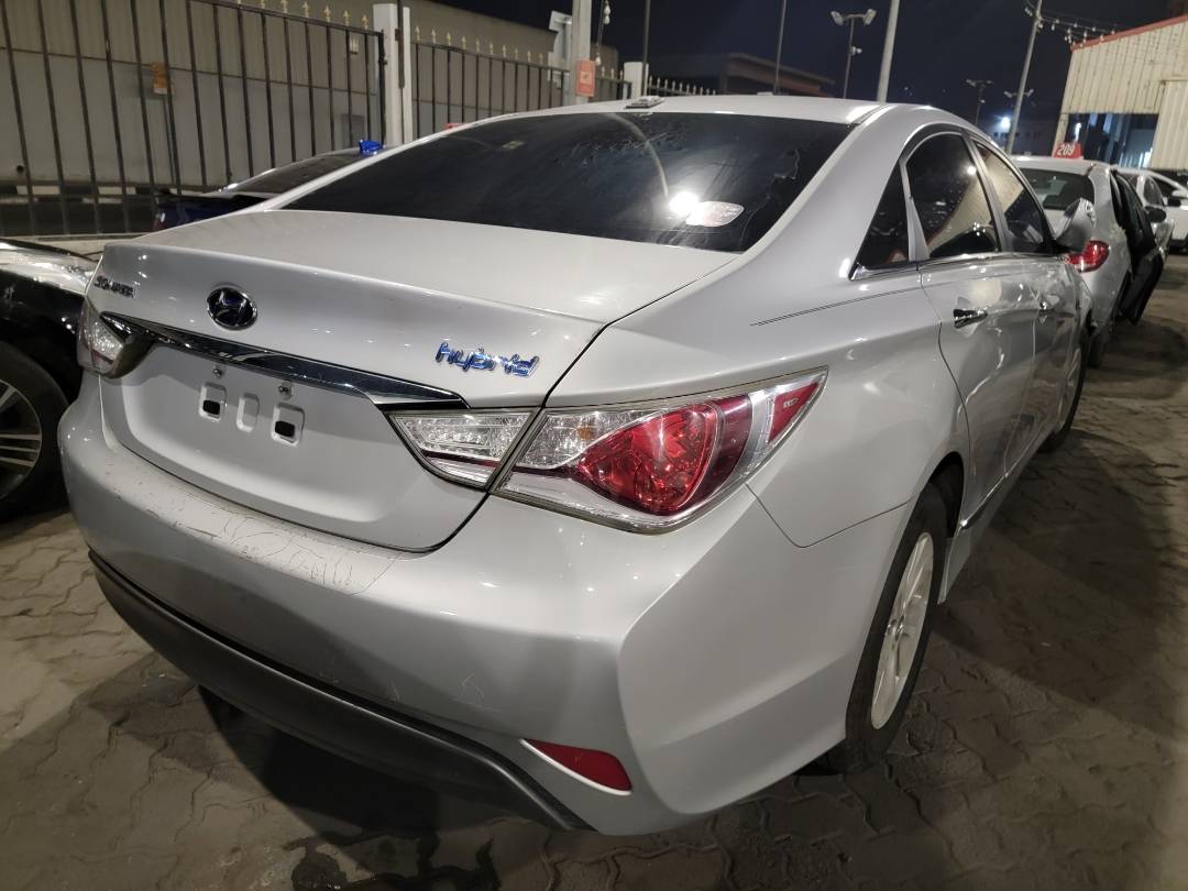 2015 HYUNDAI SONATA — 189484 Miles — Lot 43127 — Main - Marhaba Auctions Used Cars - Image 3