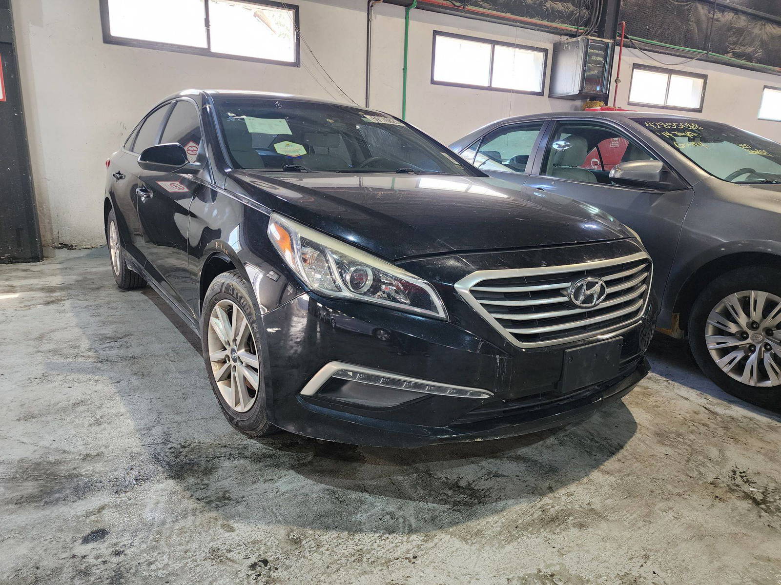 2015 HYUNDAI SONATA — 134196 Miles — Lot FH224349 — Al Quoz - Marhaba Auctions Used Cars - Image 3