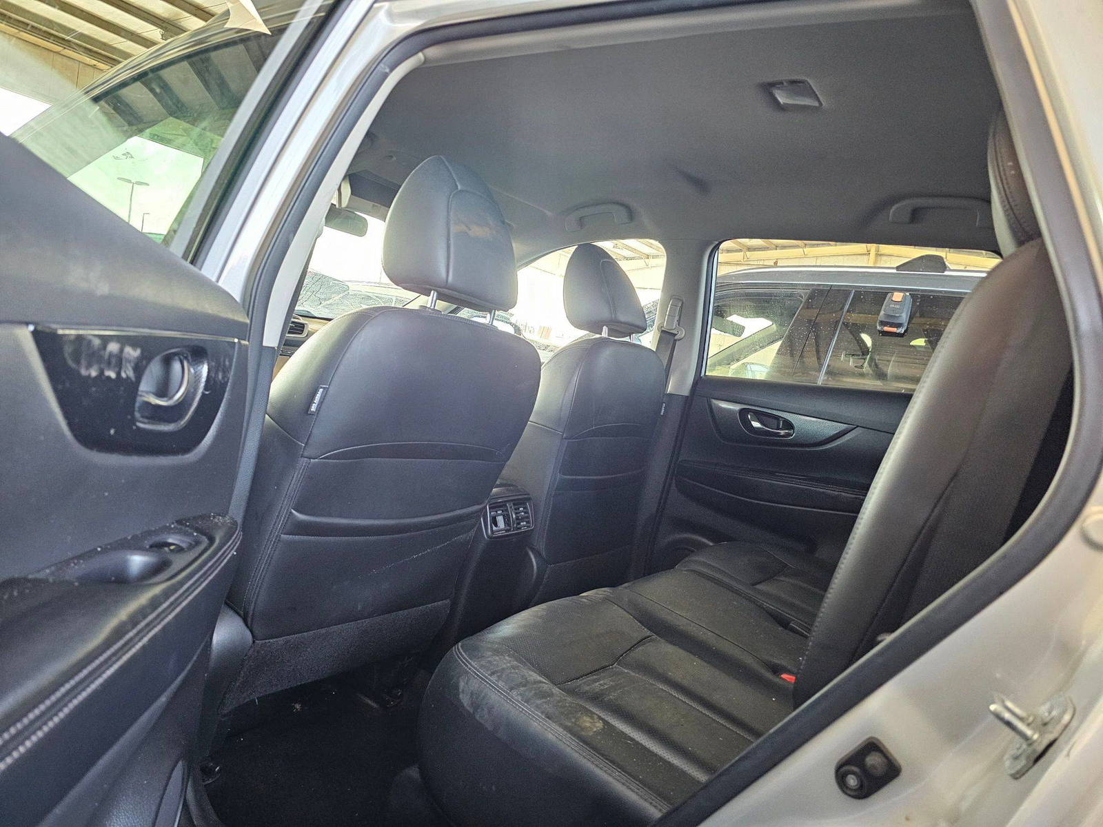 2015 NISSAN ROGUE — 142840 Miles — Lot 805104 — Souq - Marhaba Auctions Used Cars - Image 6
