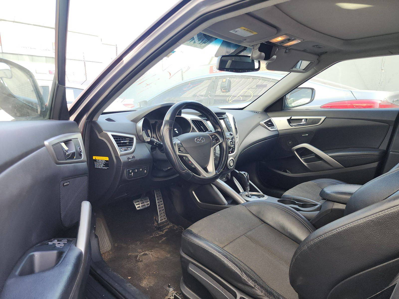 2014 HYUNDAI VELOSTER — 115887 Miles — Lot 182776 — Al Quoz - Marhaba Auctions Used Cars - Image 9