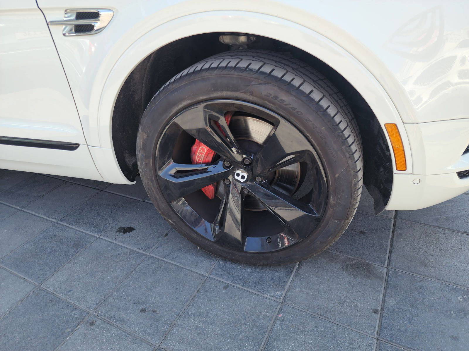 BENTLEY BENTAYGA 2019 - Marhaba Auction Used Cars - Image 12