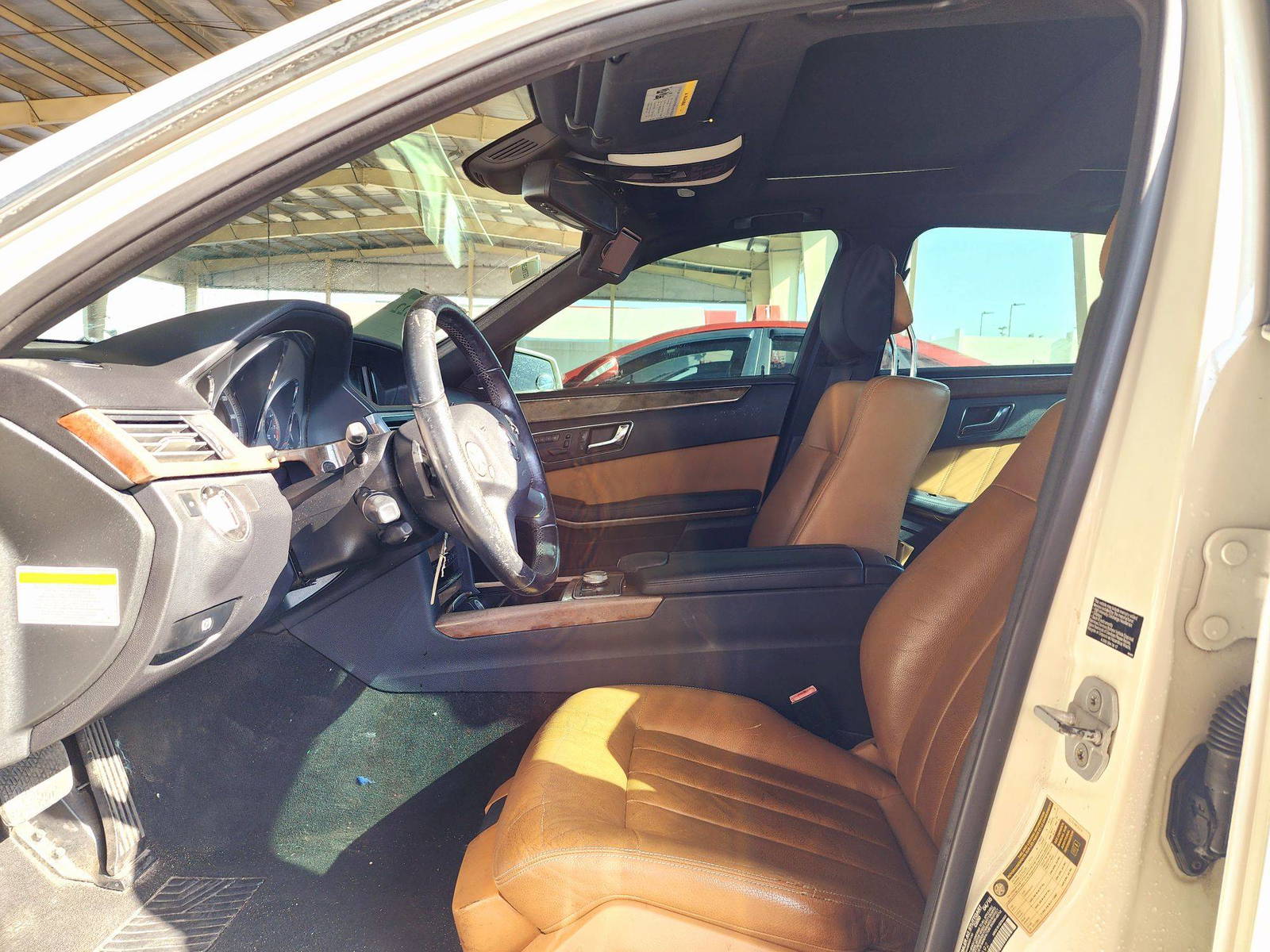 2010 MERCEDES BENZ E 350 — 166365 KM — Lot 39466022 — Souq - Marhaba Auctions Used Cars - Image 9