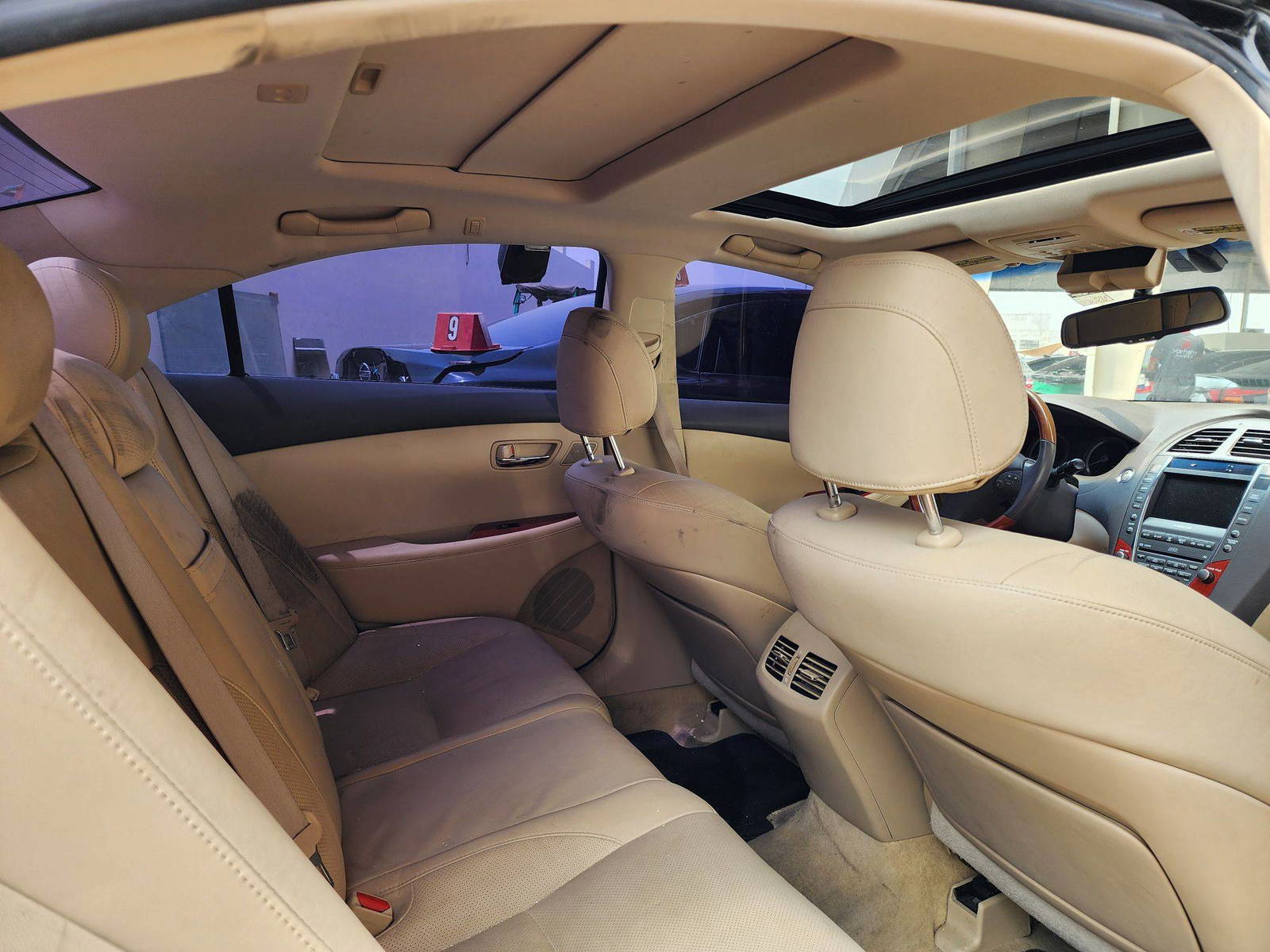 2007 LEXUS ES 350 — 260562 Miles — Lot 72017748 — Souq - Marhaba Auctions Used Cars - Image 4