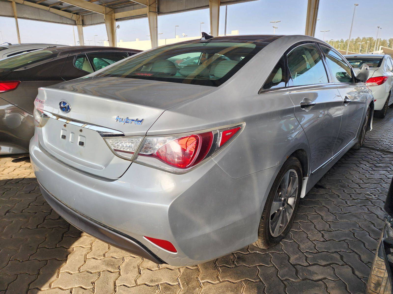 2012 HYUNDAI SONATA — 178906 Miles — Lot 43242934 — Souq - Marhaba Auctions Used Cars - Image 3