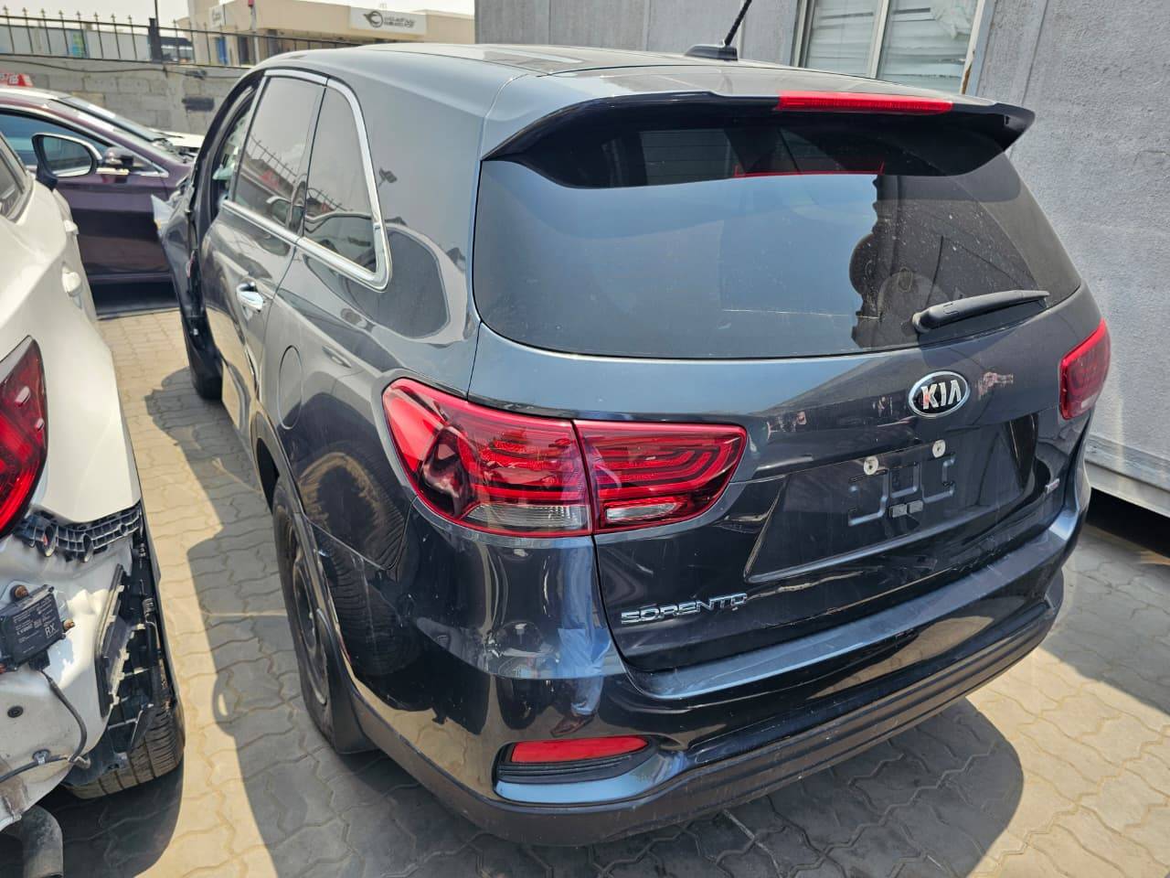 2020 KIA SORENTO — 93639 KM — Lot 12314437 — Souq - Marhaba Auctions Used Cars - Image 6