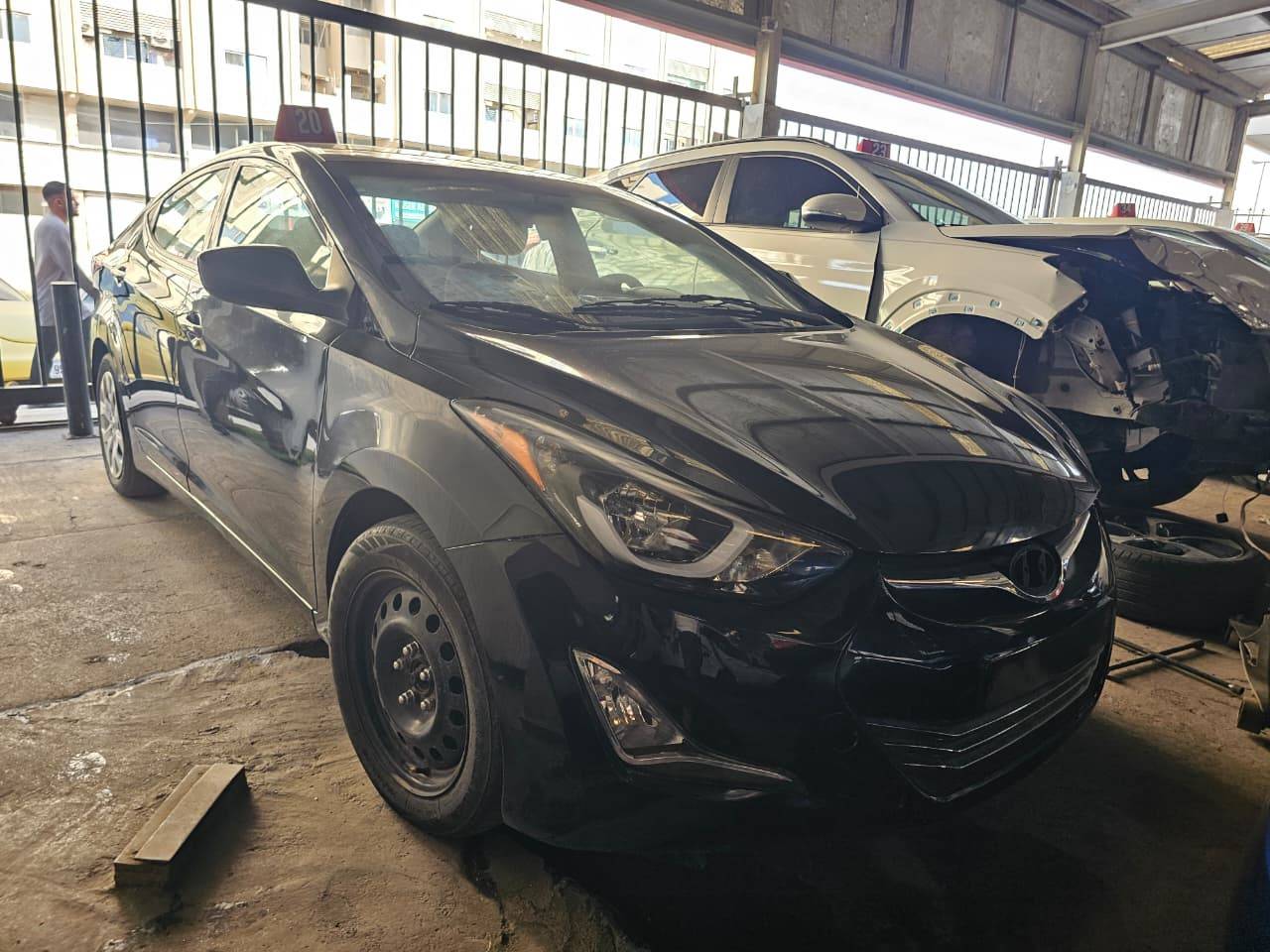 2015 HYUNDAI ELANTRA — 203761 KM — Lot 0FH584150 — Main - Marhaba Auctions Used Cars - Image 3