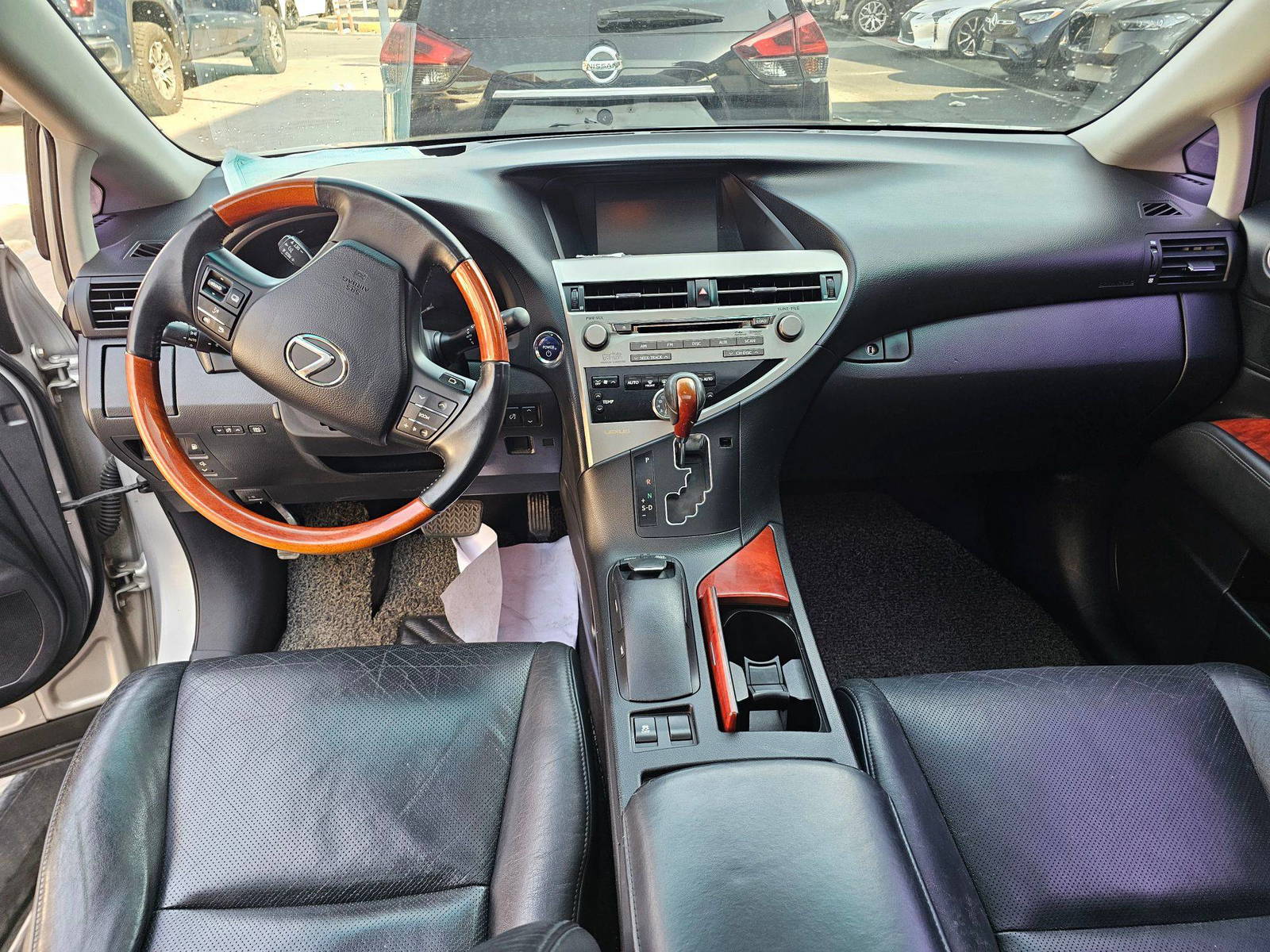 2012 LEXUS RX 450H — 140190 KM — Lot A2C2429271 — Souq - Marhaba Auctions Used Cars - Image 8