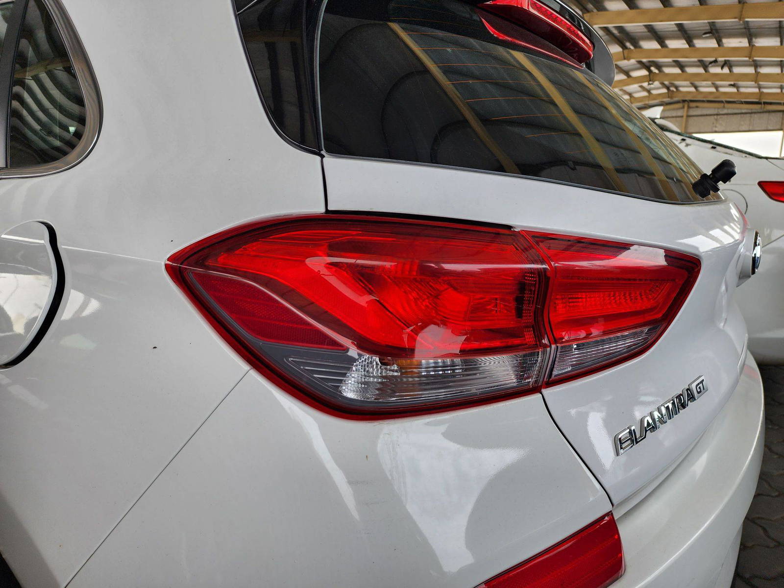2018 HYUNDAI ELANTRA GT — 187802 KM — Lot 060112 — Main - Marhaba Auctions Used Cars - Image 10