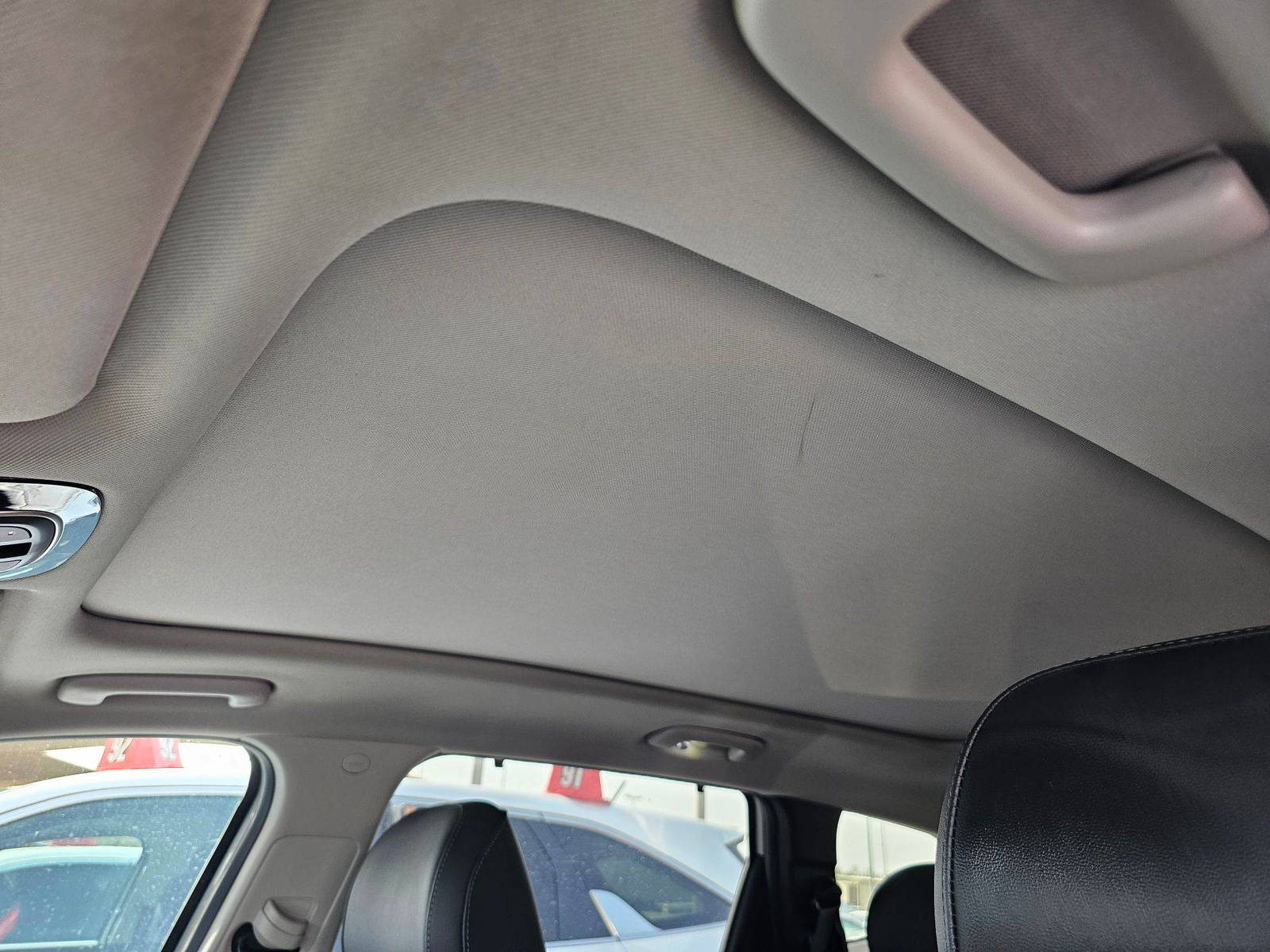 2022 HYUNDAI SANTA FE — 59780 Miles — Lot NH467401 — Souq - Marhaba Auctions Used Cars - Image 9