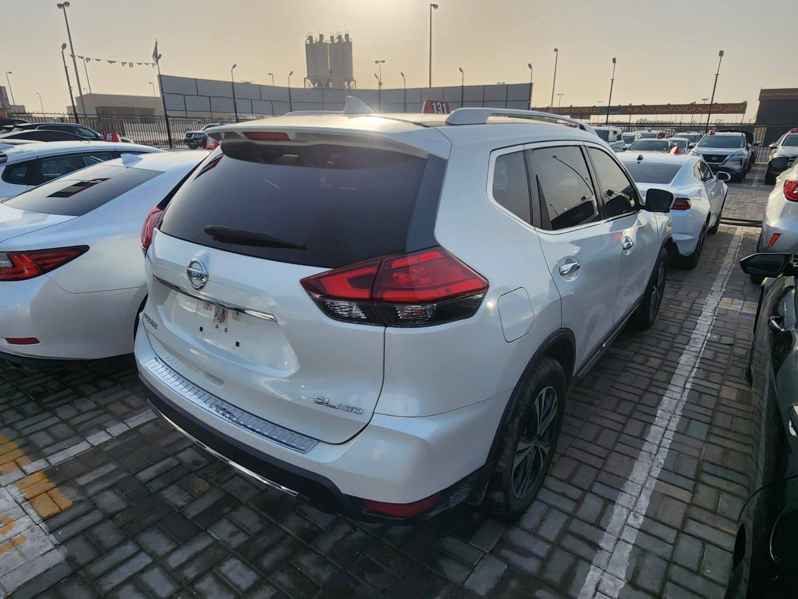 NISSAN ROGUE 2017 - Marhaba Auction Used Cars - Image 5