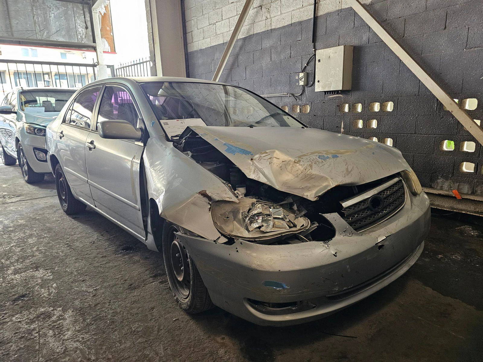 2006 TOYOTA COROLLA — 208472 Miles — Lot 98884605 — Main - Marhaba Auctions Used Cars - Image 4