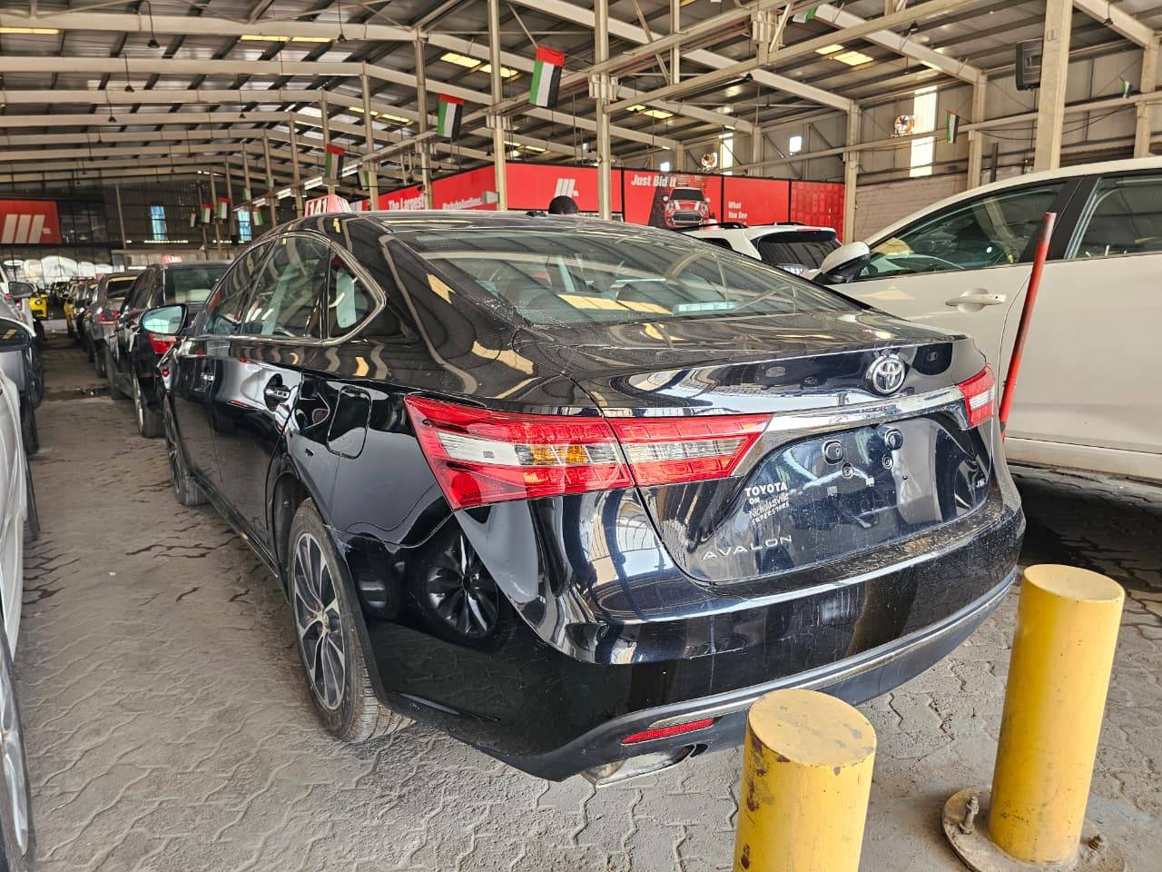 Toyota Avalon 2018 view 2