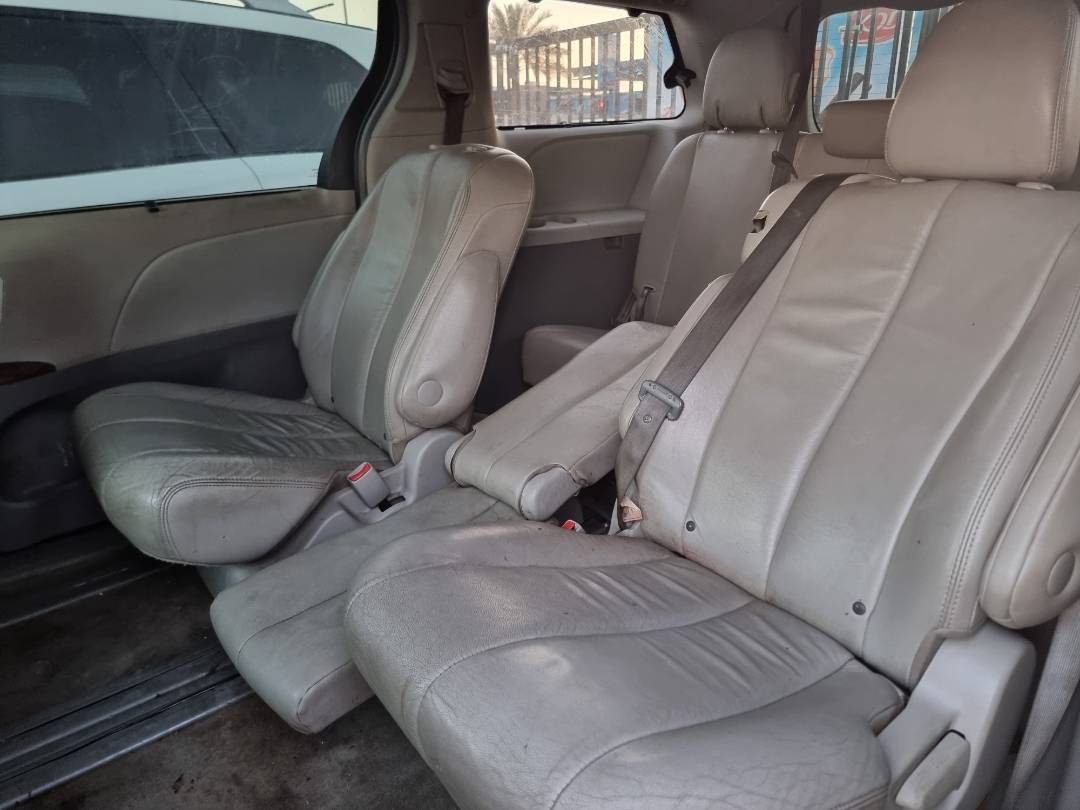 2013 TOYOTA SIENNA — 207544 Miles — Lot 495966 — Ind. 12 - Marhaba Auctions Used Cars - Image 8