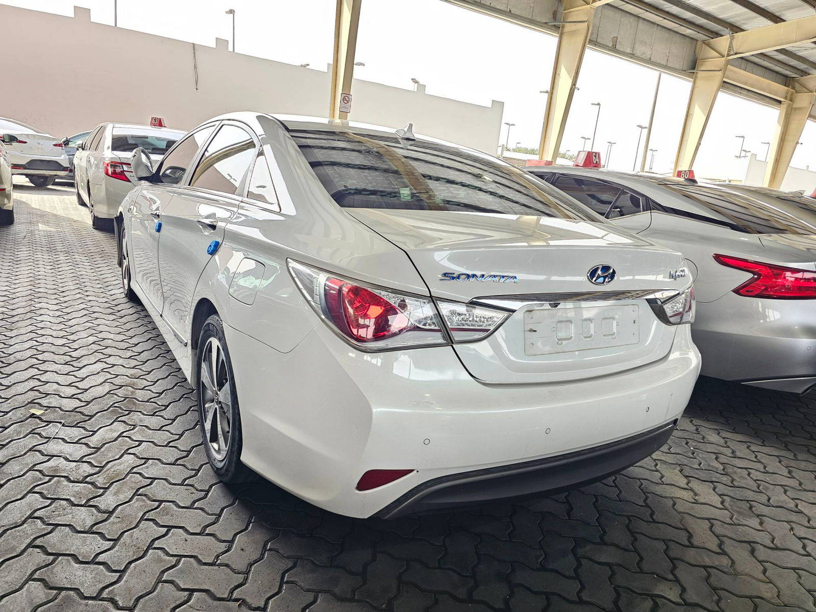 2012 HYUNDAI SONATA — 216304 KM — Lot 019097 — Souq - Marhaba Auctions Used Cars - Image 5