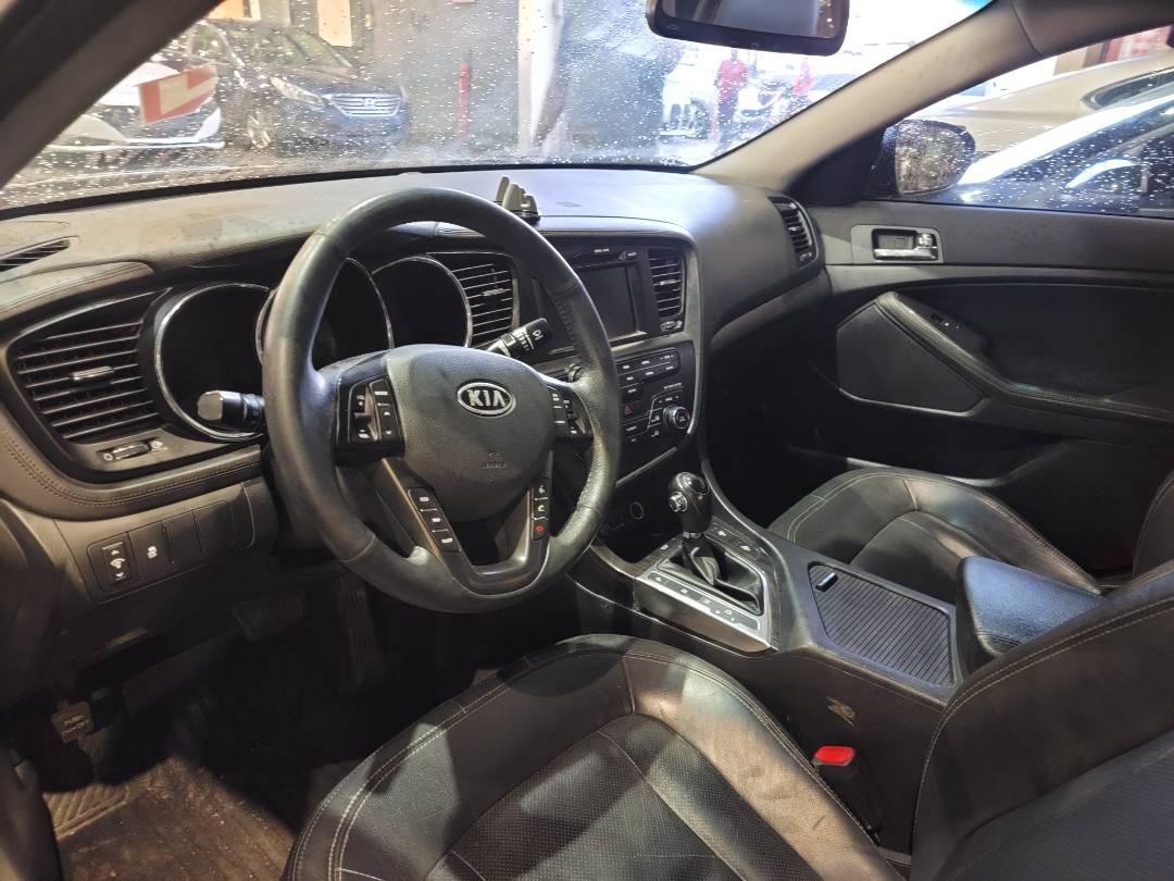 2011 KIA K5 — 208049 KM — Lot 060083 — Main - Marhaba Auctions Used Cars - Image 8