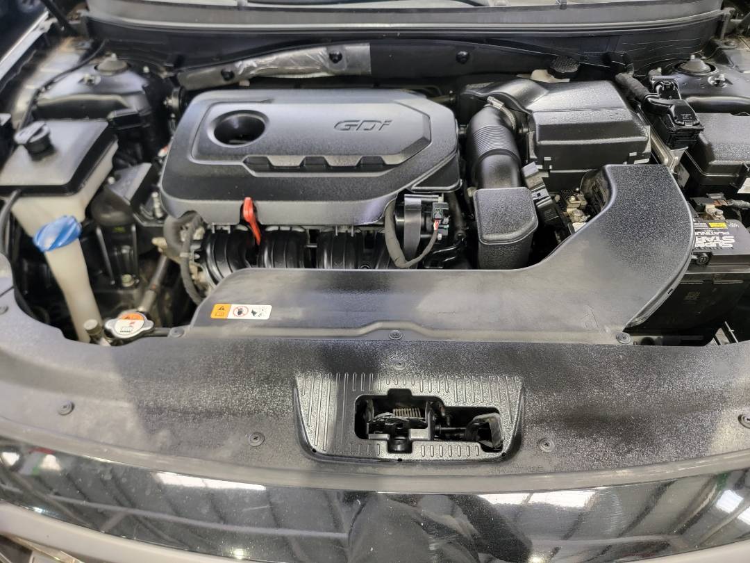 2015 HYUNDAI SONATA — 180376 Miles — Lot H082244 — Main - Marhaba Auctions Used Cars - Image 11