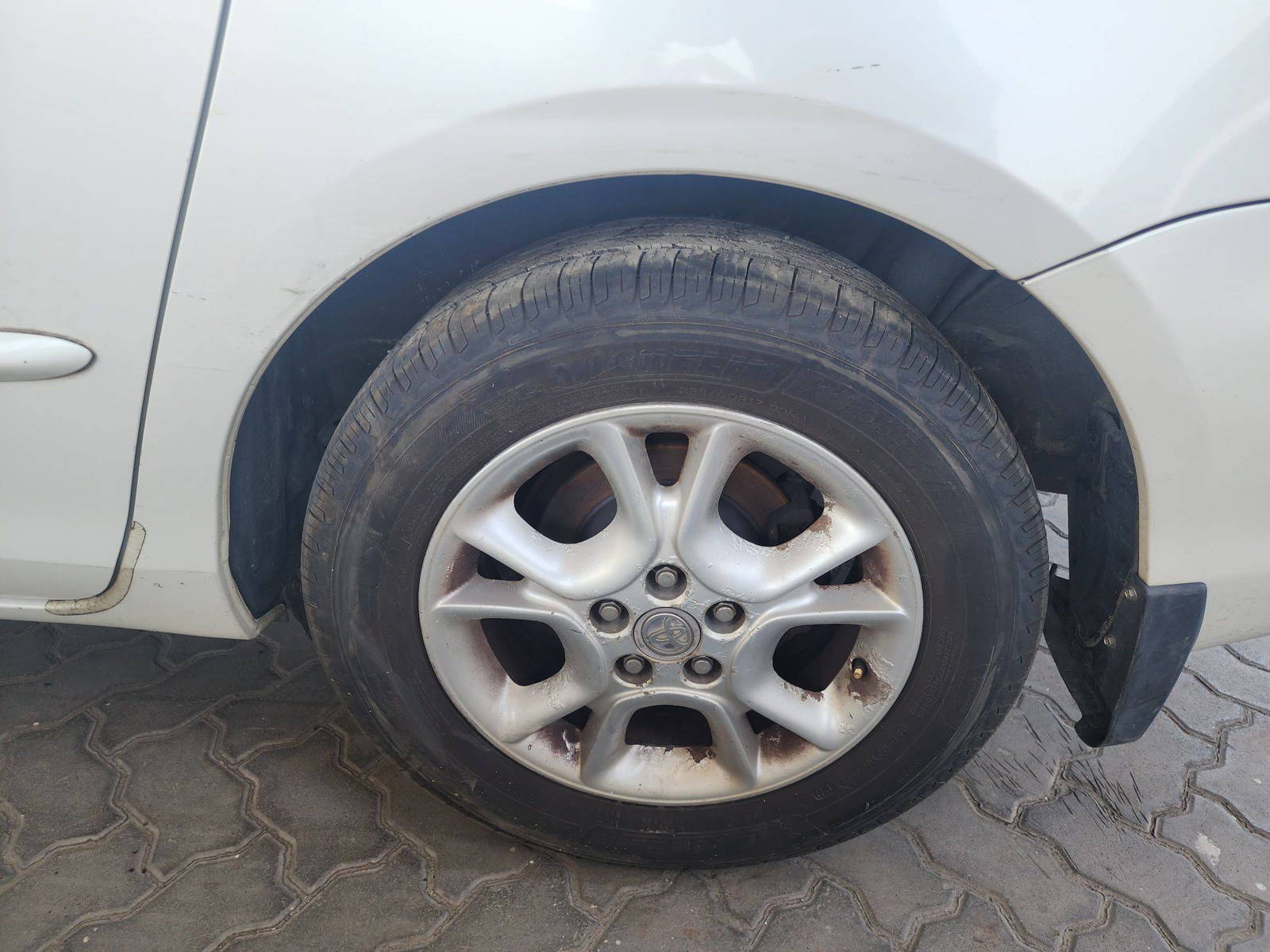 2005 TOYOTA SIENNA — 228787 Miles — Lot 38495990 — Souq - Marhaba Auctions Used Cars - Image 12
