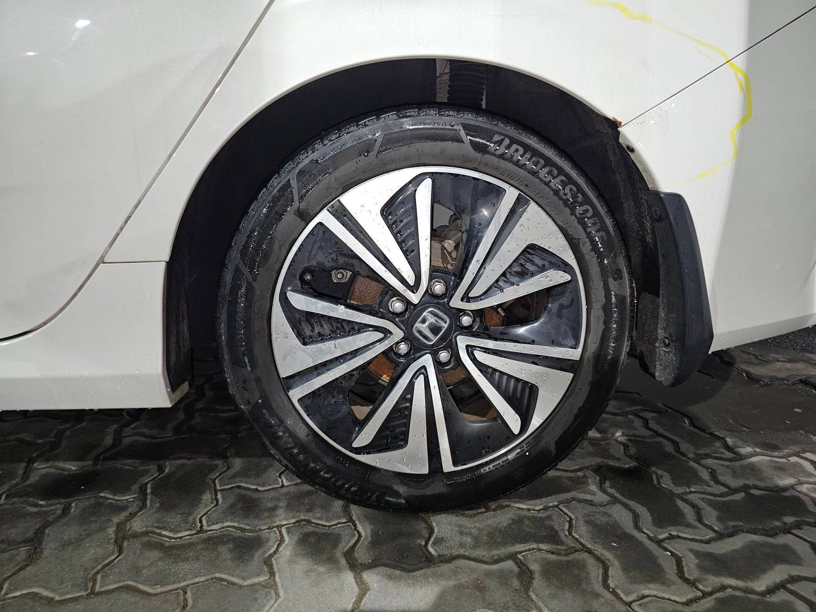 2018 HONDA CIVIC — 111478 Miles — Lot 215487 — Main - Marhaba Auctions Used Cars - Image 11