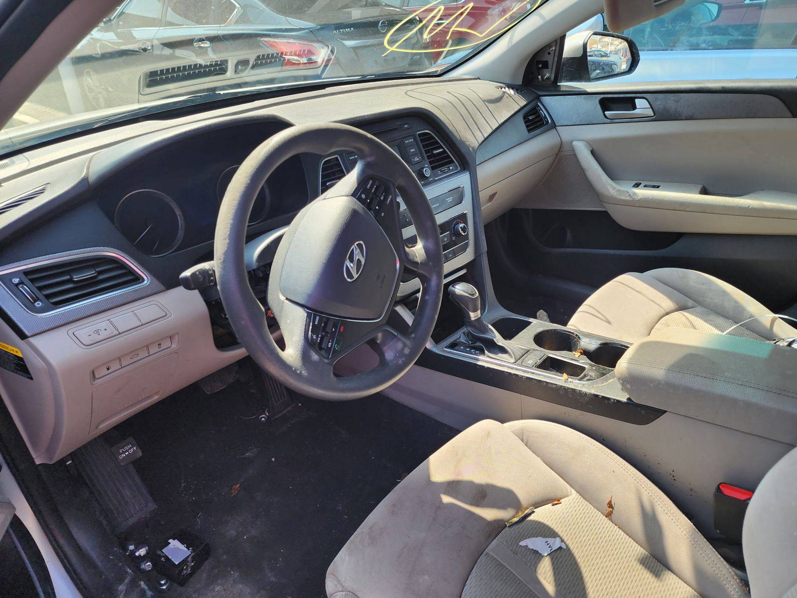 2017 HYUNDAI SONATA — 137532 Miles — Lot 73510923 - Marhaba Auctions Used Cars - Image 9