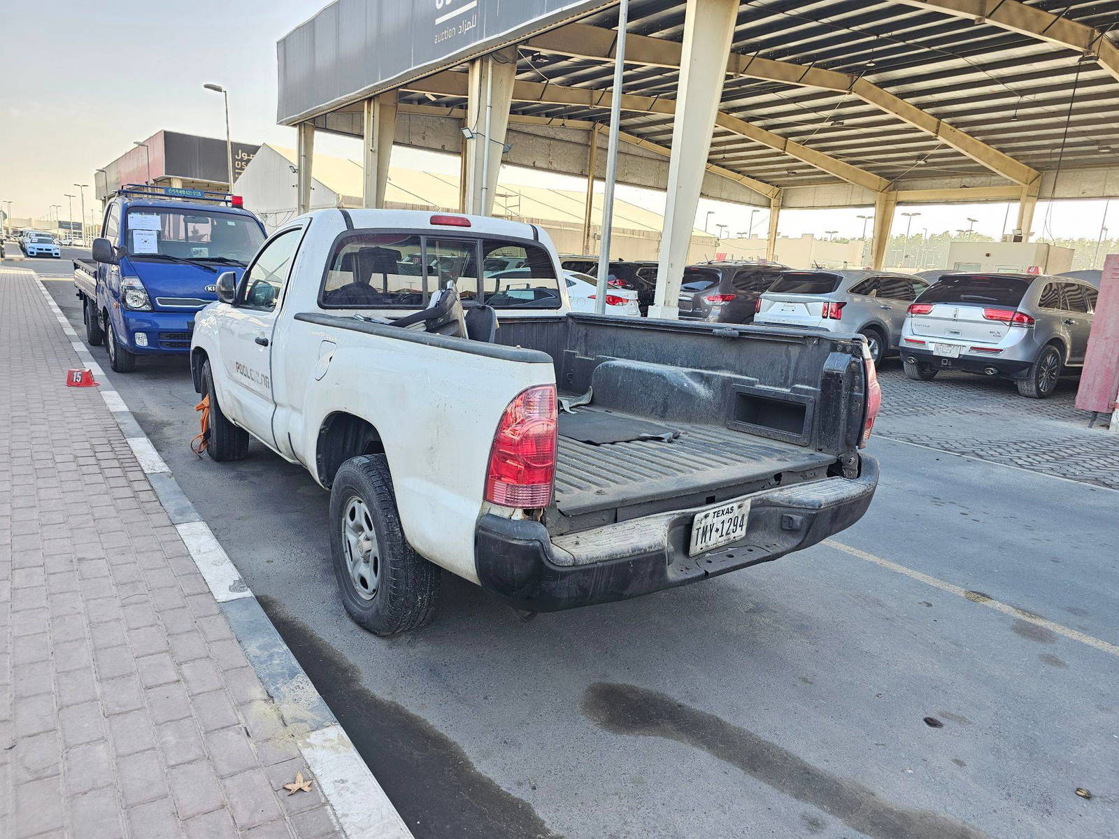 2013 TOYOTA TACOMA — 211703 Miles — Lot DX029198 — Souq - Marhaba Auctions Used Cars - Image 6