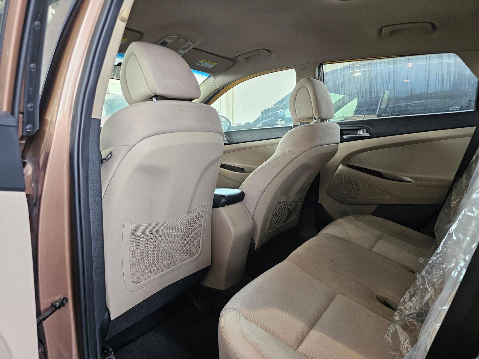 2016 HYUNDAI TUCSON — 145266 Miles — Lot 20GU029154 — Souq - Marhaba Auctions Used Cars - Image 6