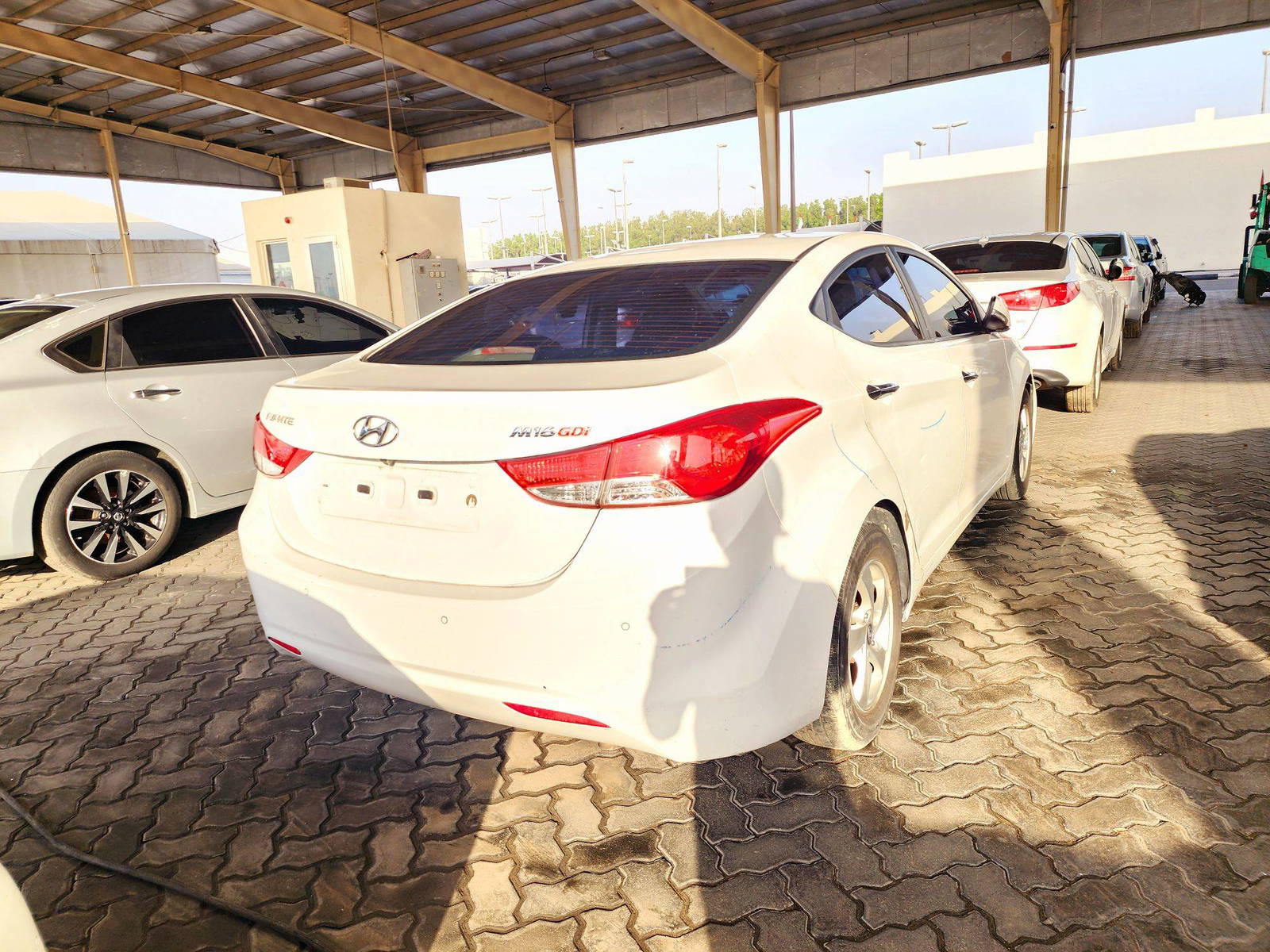 2011 HYUNDAI AVANTE — 167330 KM — Lot 062138 — Souq - Marhaba Auctions Used Cars - Image 3