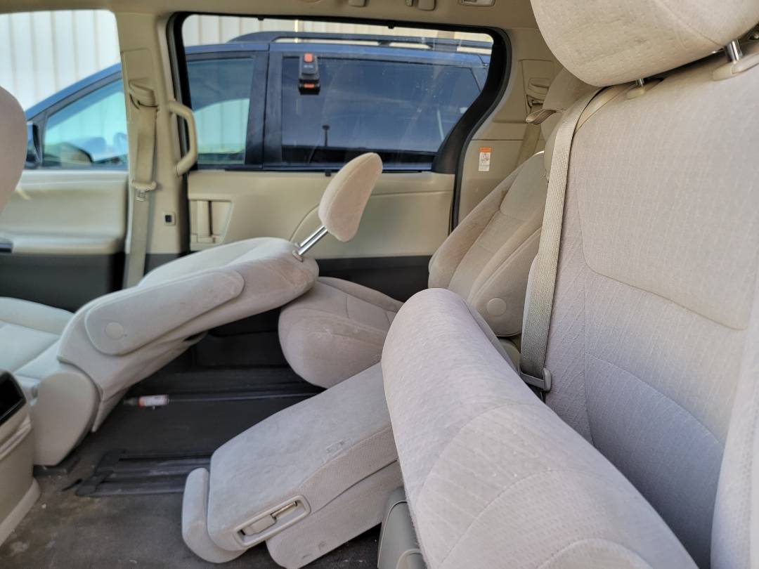 2015 TOYOTA SIENNA — 161145 Miles — Lot C5FS674949 — Main - Marhaba Auctions Used Cars - Image 7