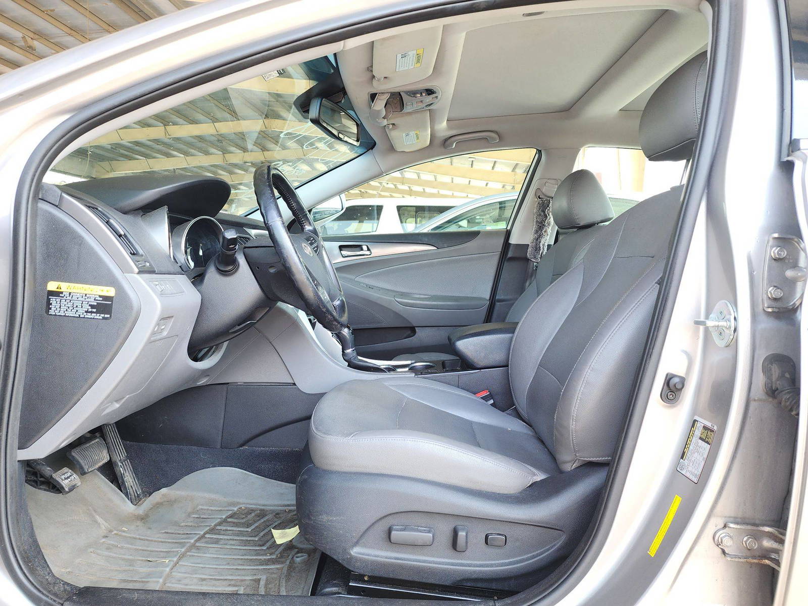 2014 HYUNDAI SONATA — 187239 Miles — Lot 66231514 — Souq - Marhaba Auctions Used Cars - Image 9