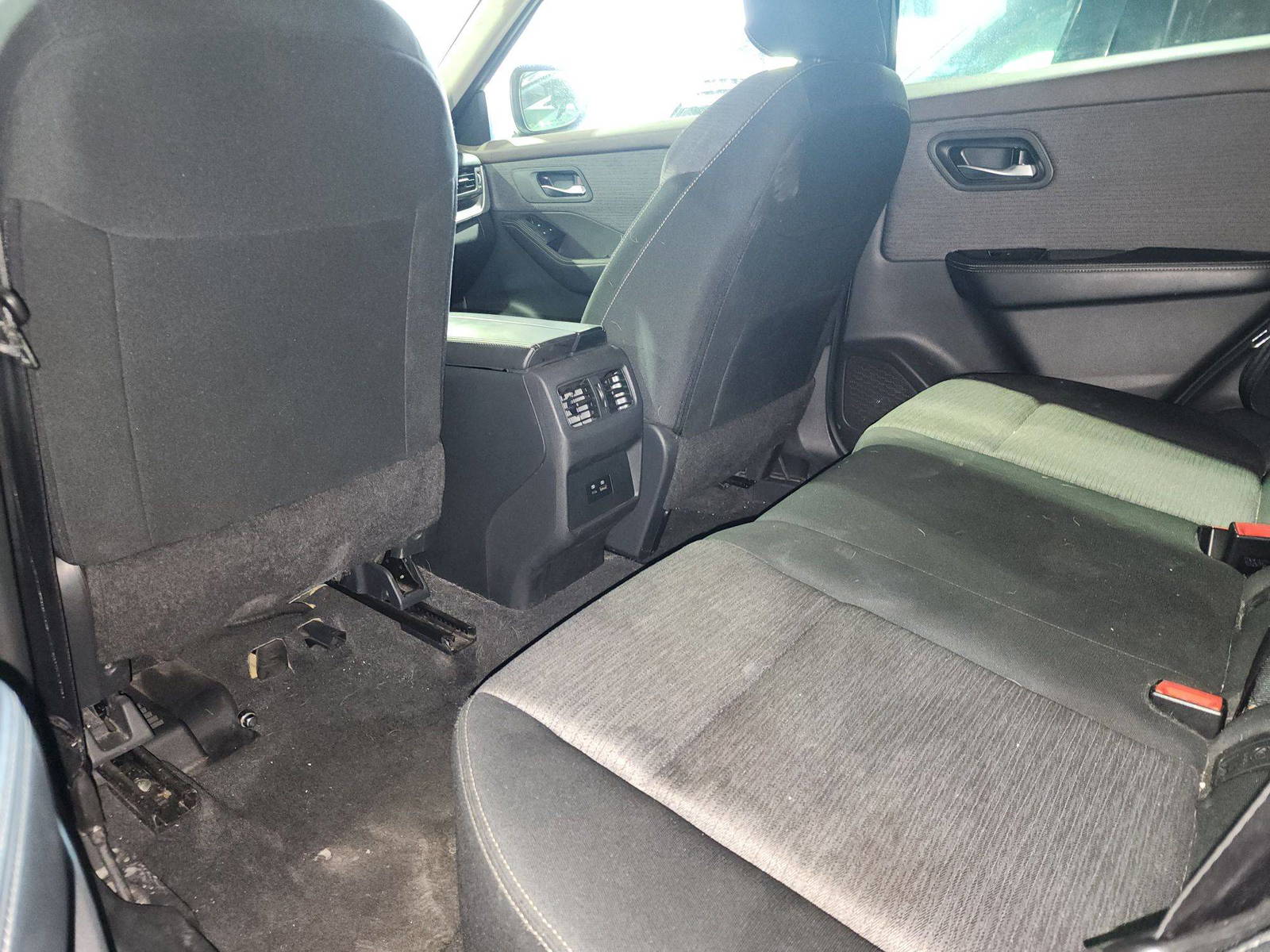 NISSAN ROGUE 2023 - Marhaba Auction Used Cars - Image 7