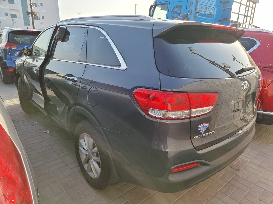 KIA SORENTO 2018 - Marhaba Auction Used Cars - Image 4