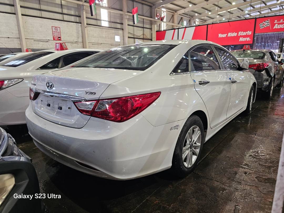 2011 HYUNDAI SONATA — 200598 KM — Lot 243382 — Main - Marhaba Auctions Used Cars - Image 3