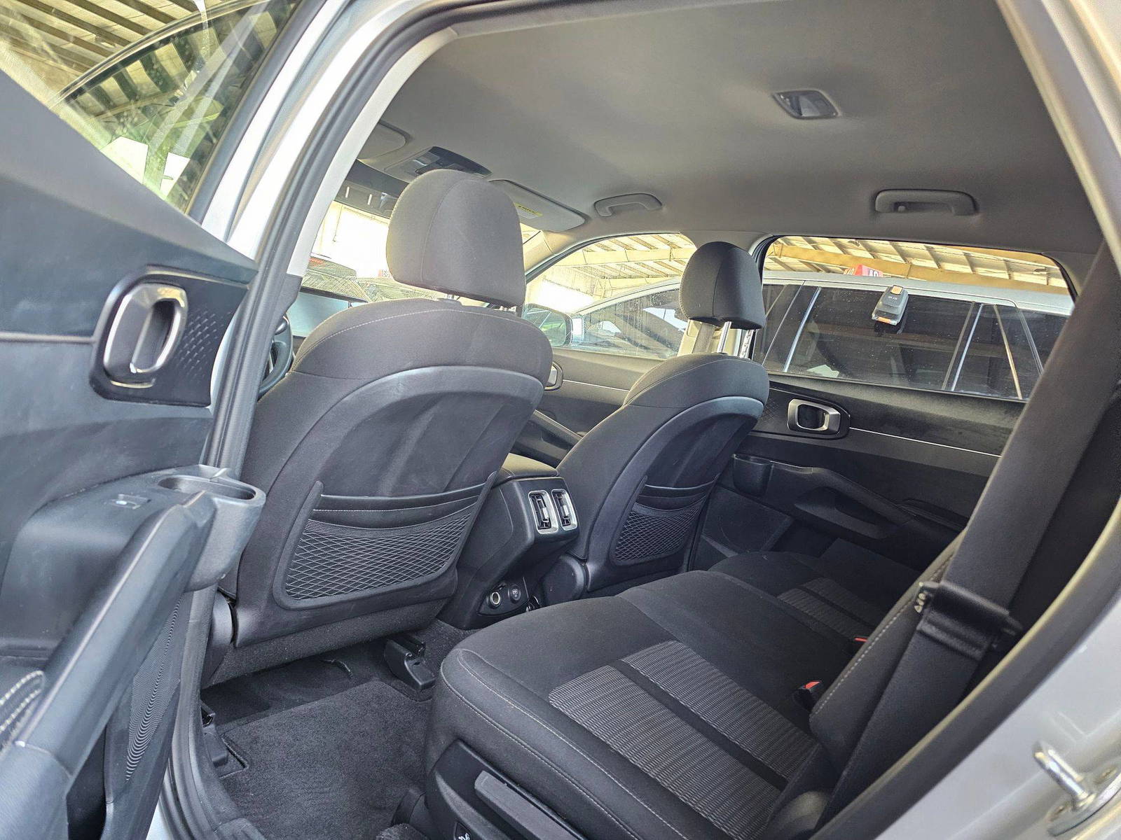2022 KIA SORENTO — 61016 Miles — Lot NG113323 — Souq - Marhaba Auctions Used Cars - Image 6
