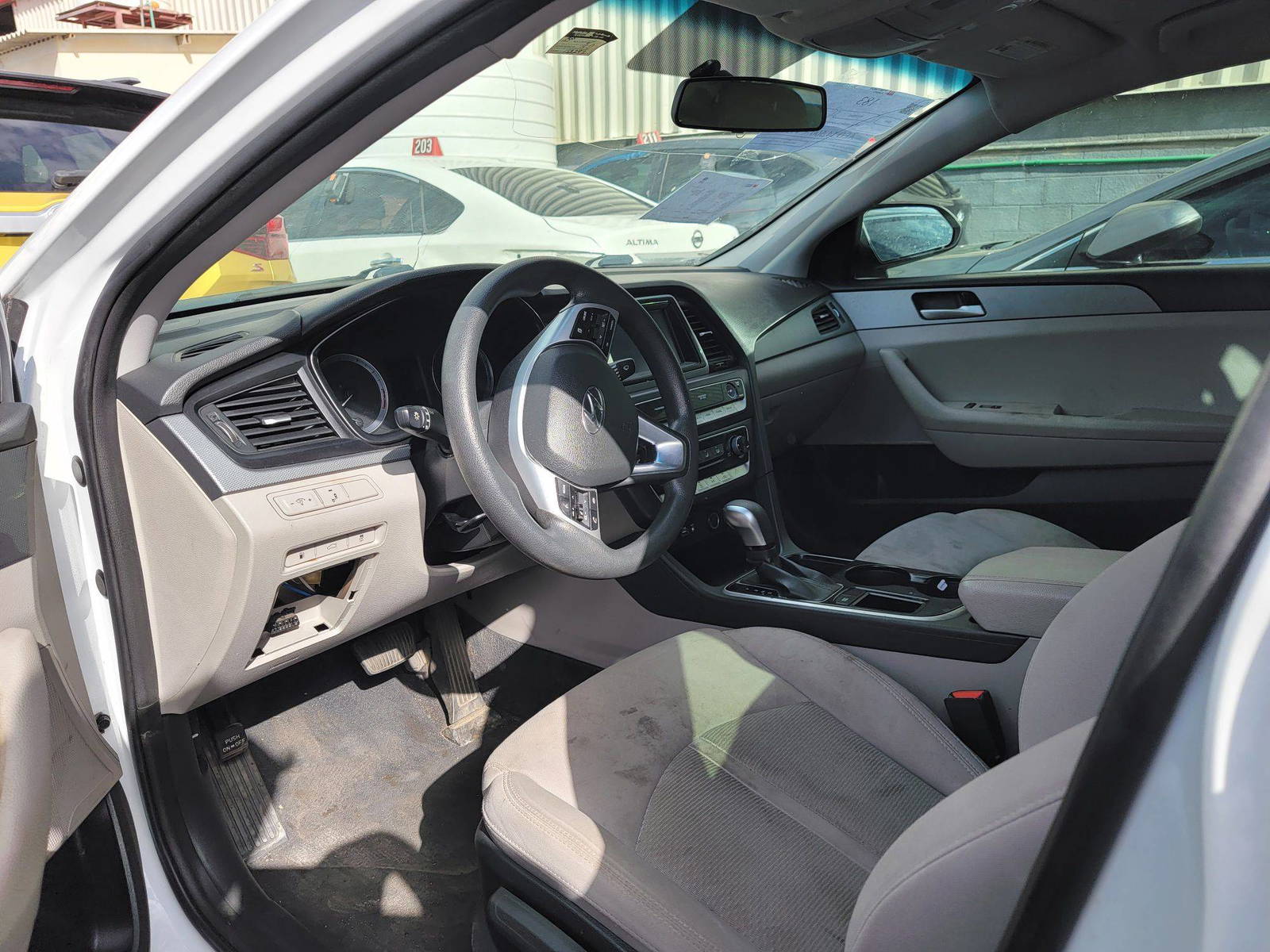 2018 HYUNDAI SONATA — 152297 Miles — Lot 60289165 — Main - Marhaba Auctions Used Cars - Image 8