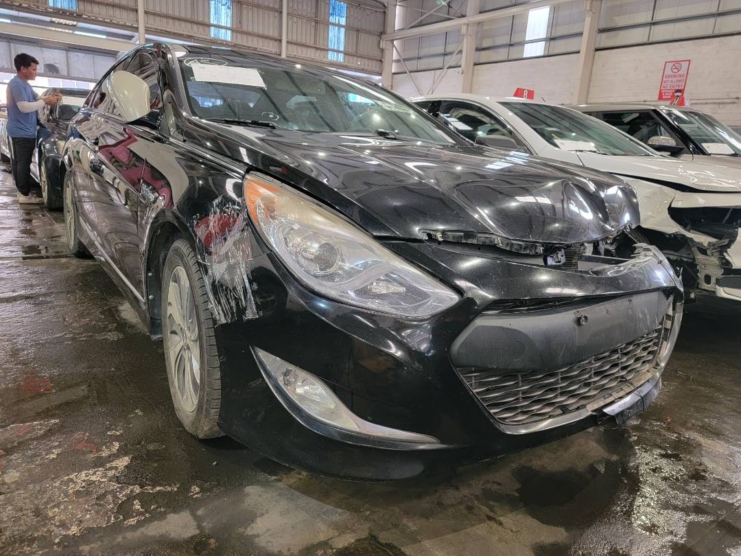 2015 HYUNDAI SONATA — 95632 Miles — Lot 82461304 — Souq - Marhaba Auctions Used Cars - Image 4