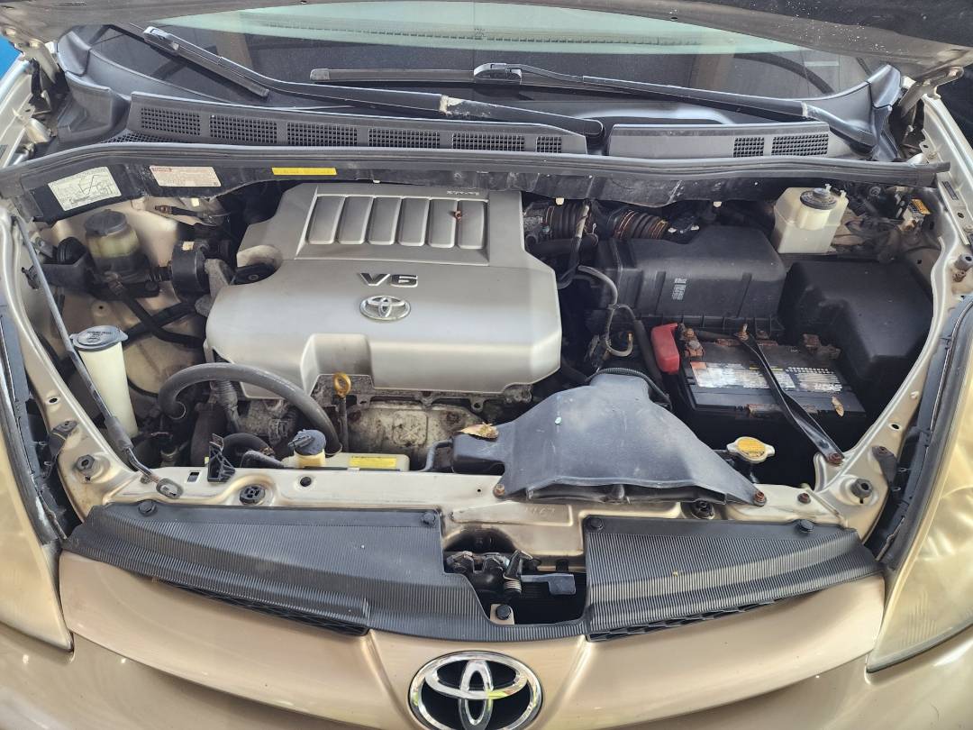 2008 TOYOTA SIENNA — 235701 Miles — Lot 77195473 — Souq - Marhaba Auctions Used Cars - Image 3