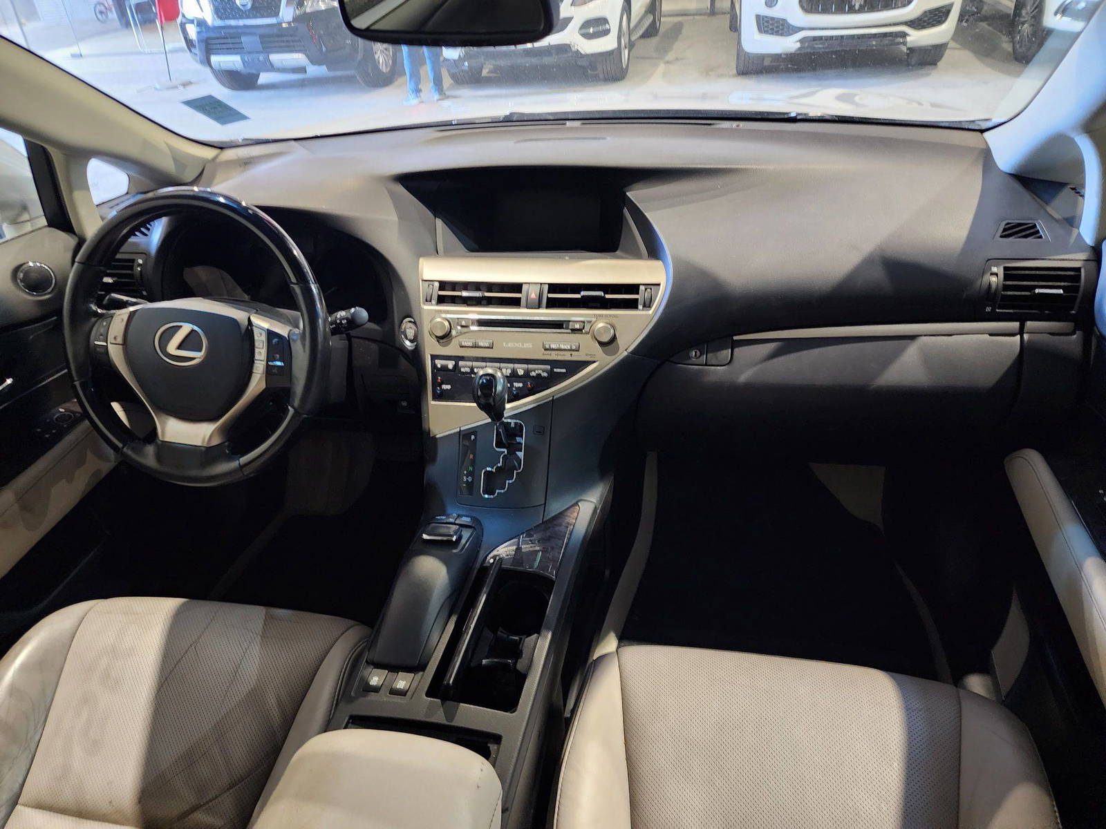 2015 LEXUS RX 350 — 176002 KM — Lot 215478 — Al Quoz - Marhaba Auctions Used Cars - Image 8