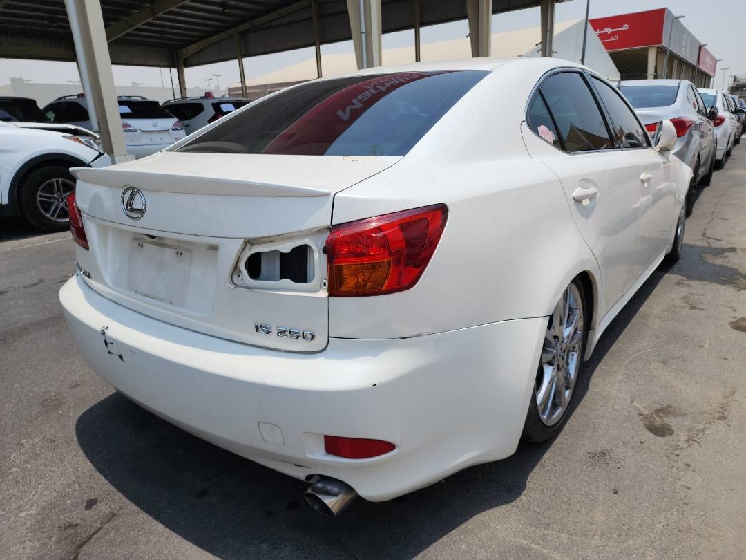 2006 LEXUS IS 250 — 207377 Miles — Lot 44829164 — Souq - Marhaba Auctions Used Cars - Image 4