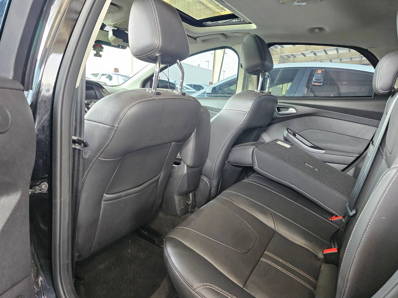 2012 FORD FOCUS — 137778 KM — Lot 09378 — Main - Marhaba Auctions Used Cars - Image 6