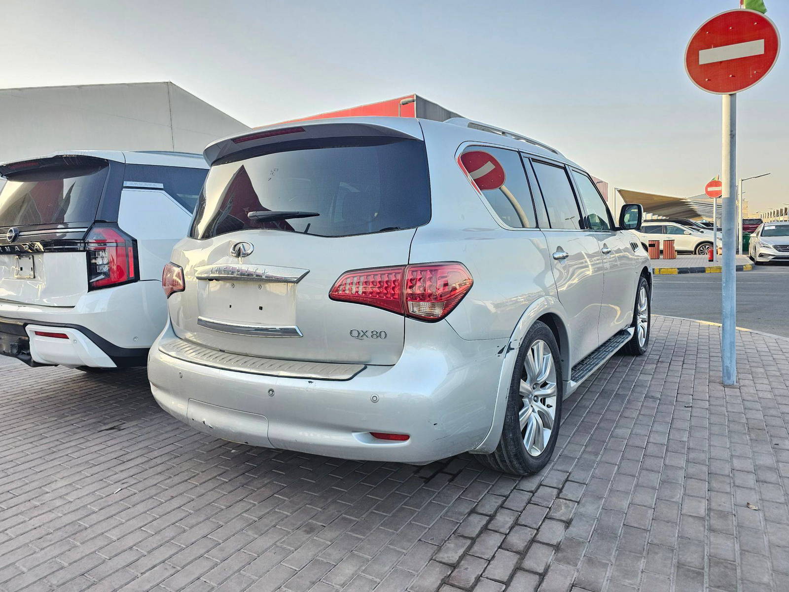 INFINITI QX80 2014 - Marhaba Auction Used Cars - Image 3